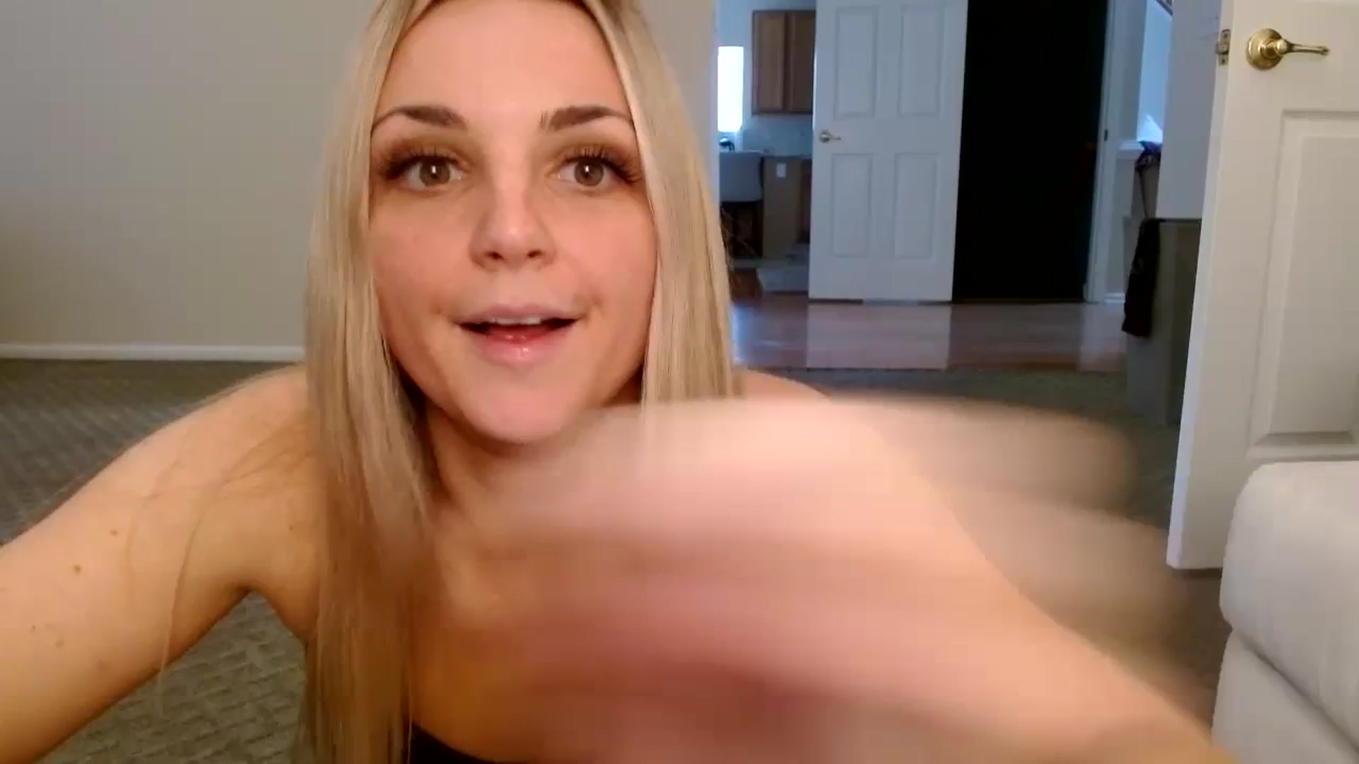 Gallery image thumbnail from Hayleebaby's myfreecams stream on, 11/07/2023, 19:10 image 13 of 20