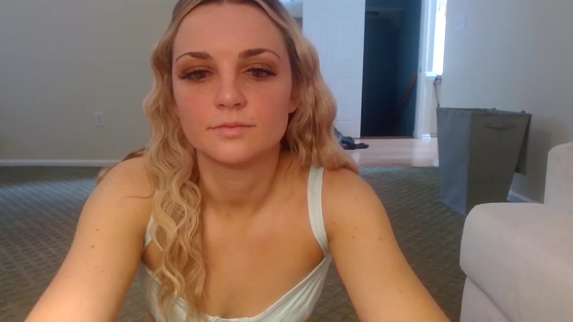 Gallery image thumbnail from Hayleebaby's myfreecams stream on, 11/09/2023, 17:29 image 2 of 20