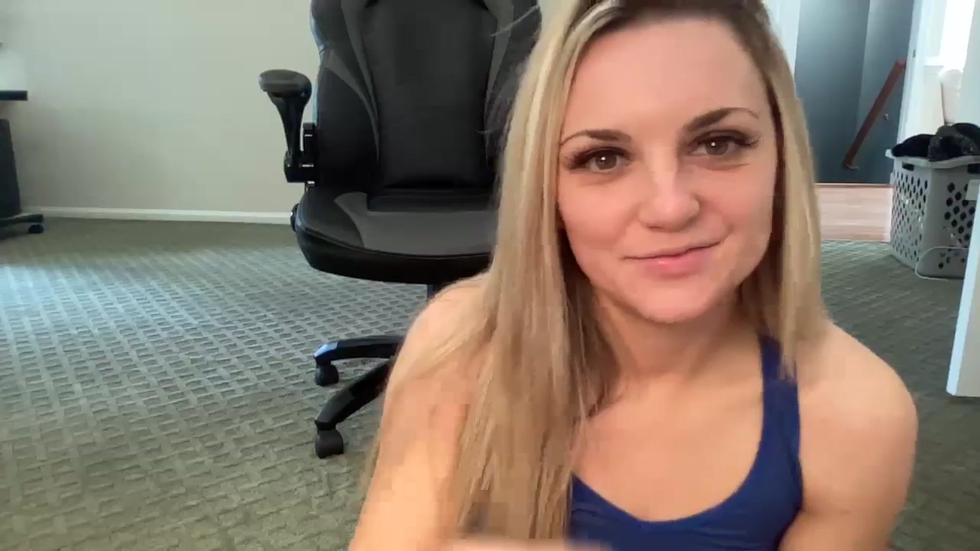 Gallery image thumbnail from Hayleebaby's myfreecams stream on, 11/15/2023, 18:10 image 11 of 20