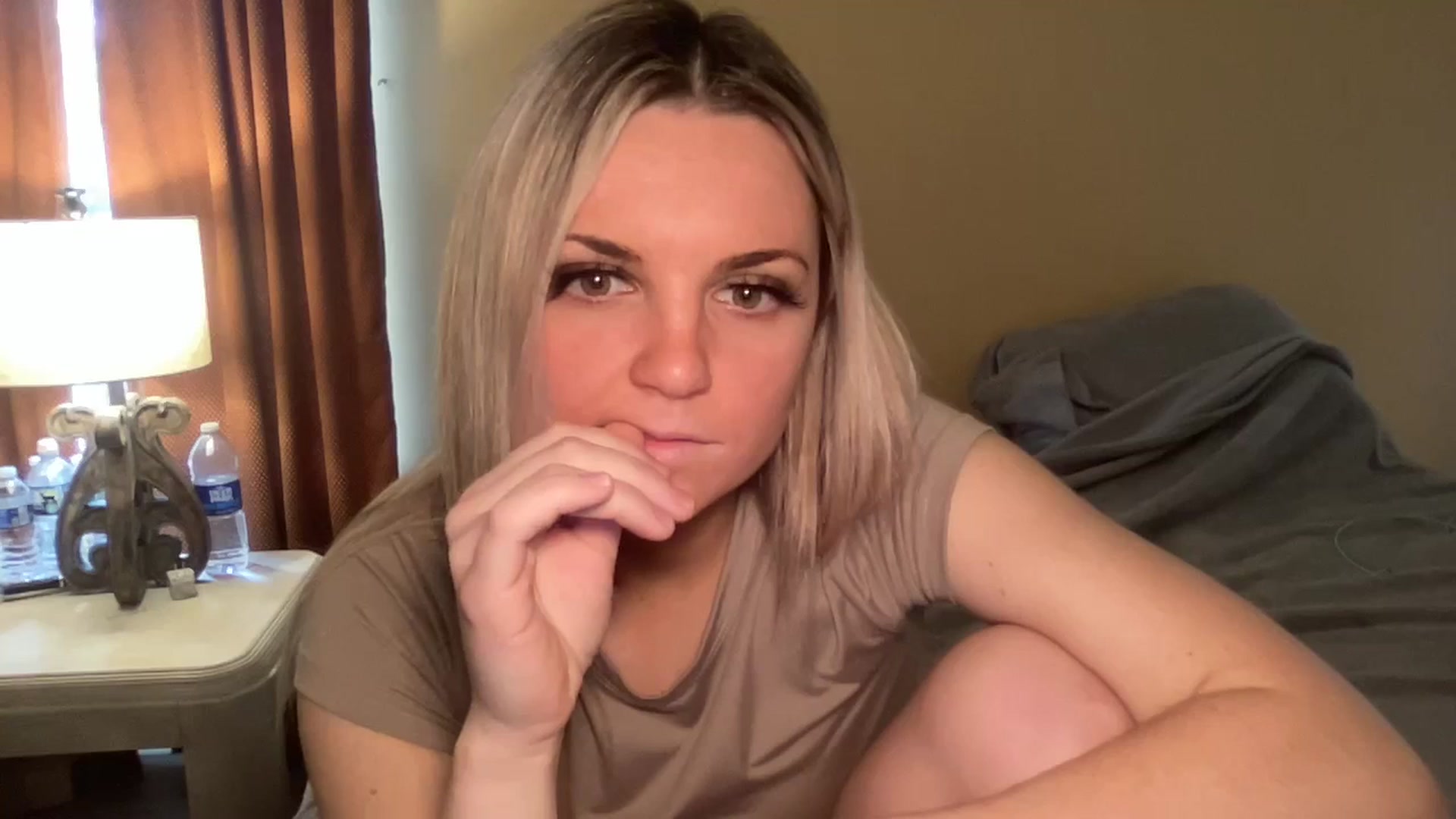 Gallery image thumbnail from Hayleebaby's myfreecams stream on, 01/04/2024, 18:27 image 16 of 20