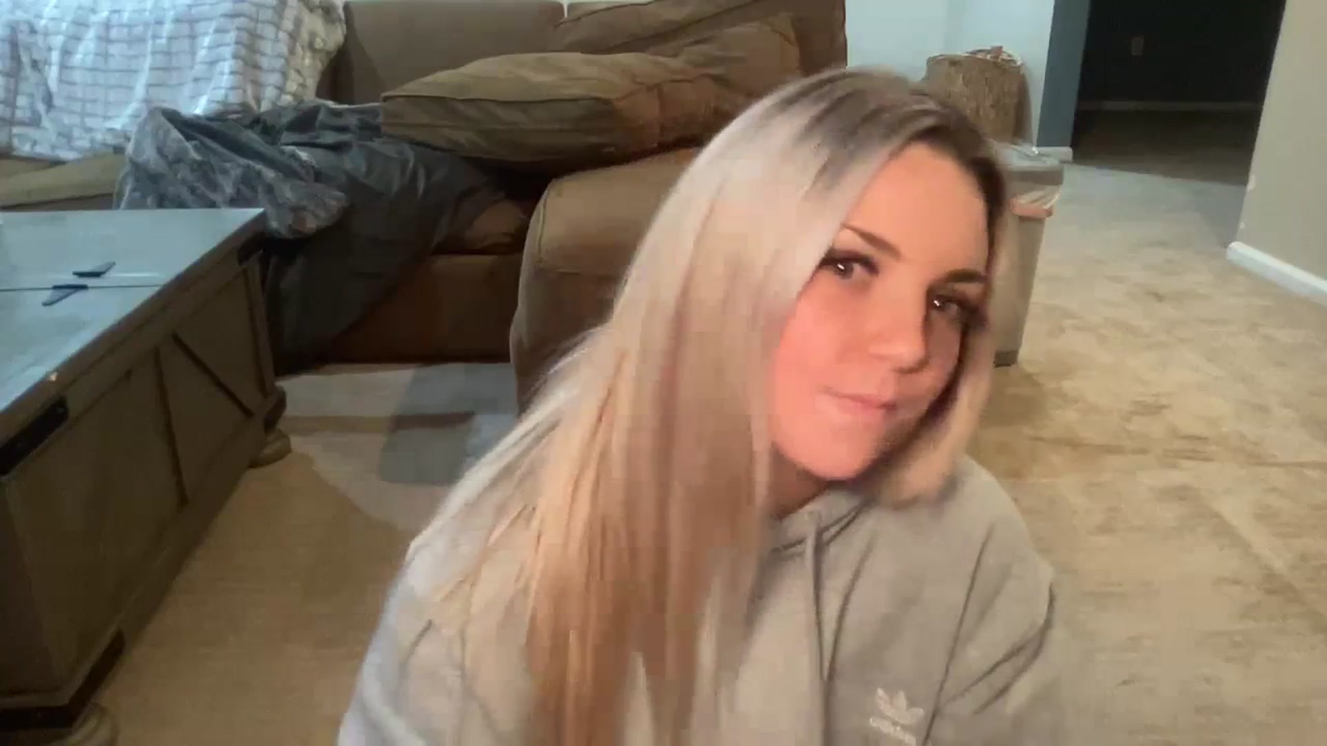 Gallery image thumbnail from Hayleebaby's myfreecams stream on, 01/06/2024, 07:50 image 14 of 20