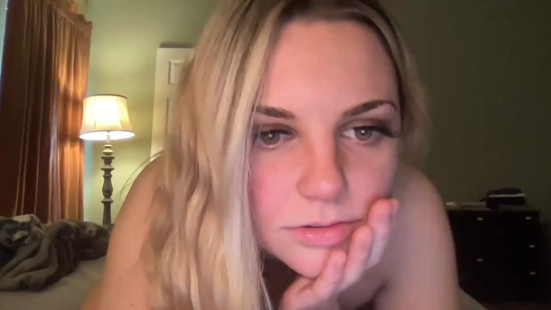 Gallery image thumbnail from Hayleebaby's myfreecams stream on, 01/16/2024, 18:34 image 16 of 20