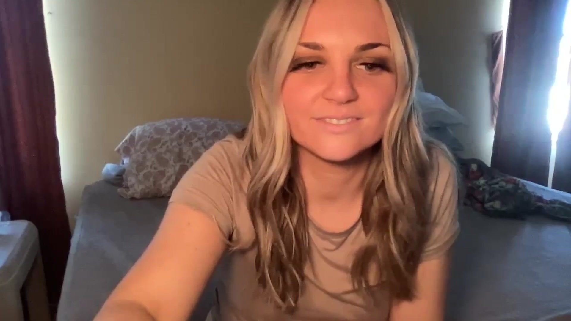 Gallery image thumbnail from Hayleebaby's myfreecams stream on, 01/22/2024, 20:31 image 10 of 20
