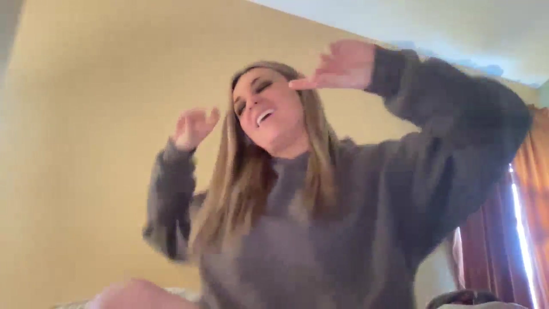Gallery image thumbnail from Hayleebaby's myfreecams stream on, 01/29/2024, 19:46 image 18 of 20