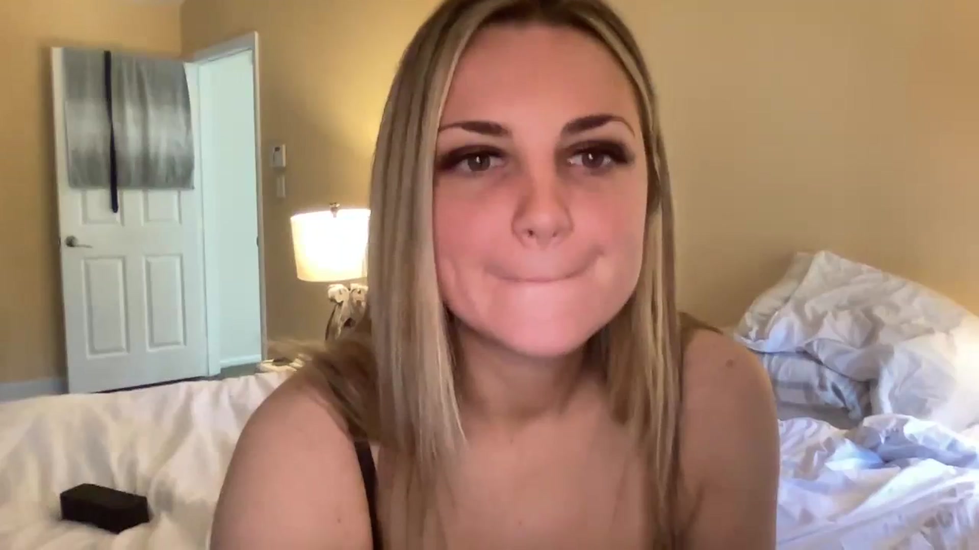 Gallery image thumbnail from Hayleebaby's myfreecams stream on, 02/26/2024, 18:30 image 8 of 20
