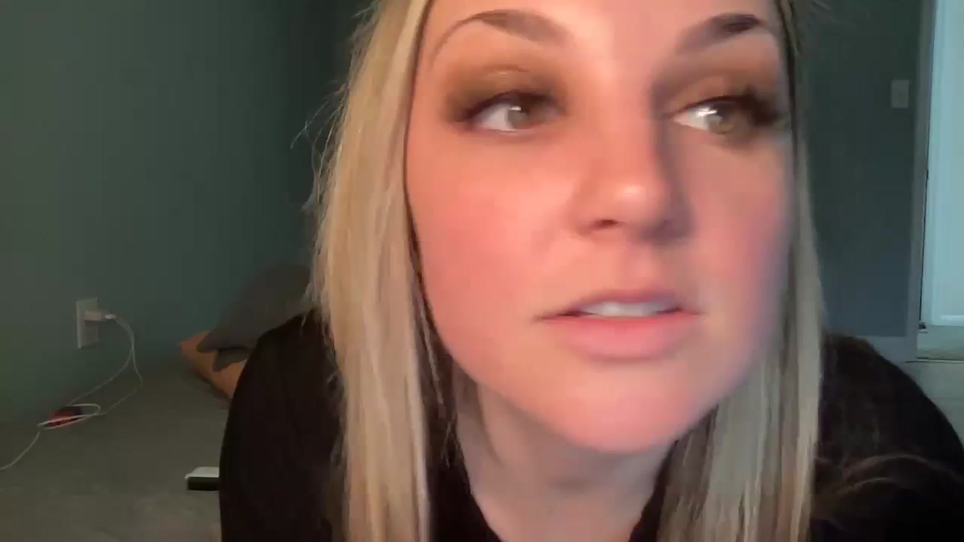 Gallery image thumbnail from Hayleebaby's myfreecams stream on, 03/21/2024, 19:42 image 4 of 20