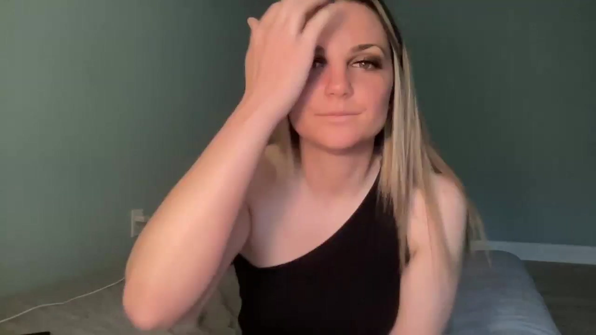 Gallery image thumbnail from Hayleebaby's myfreecams stream on, 03/22/2024, 18:47 image 10 of 20