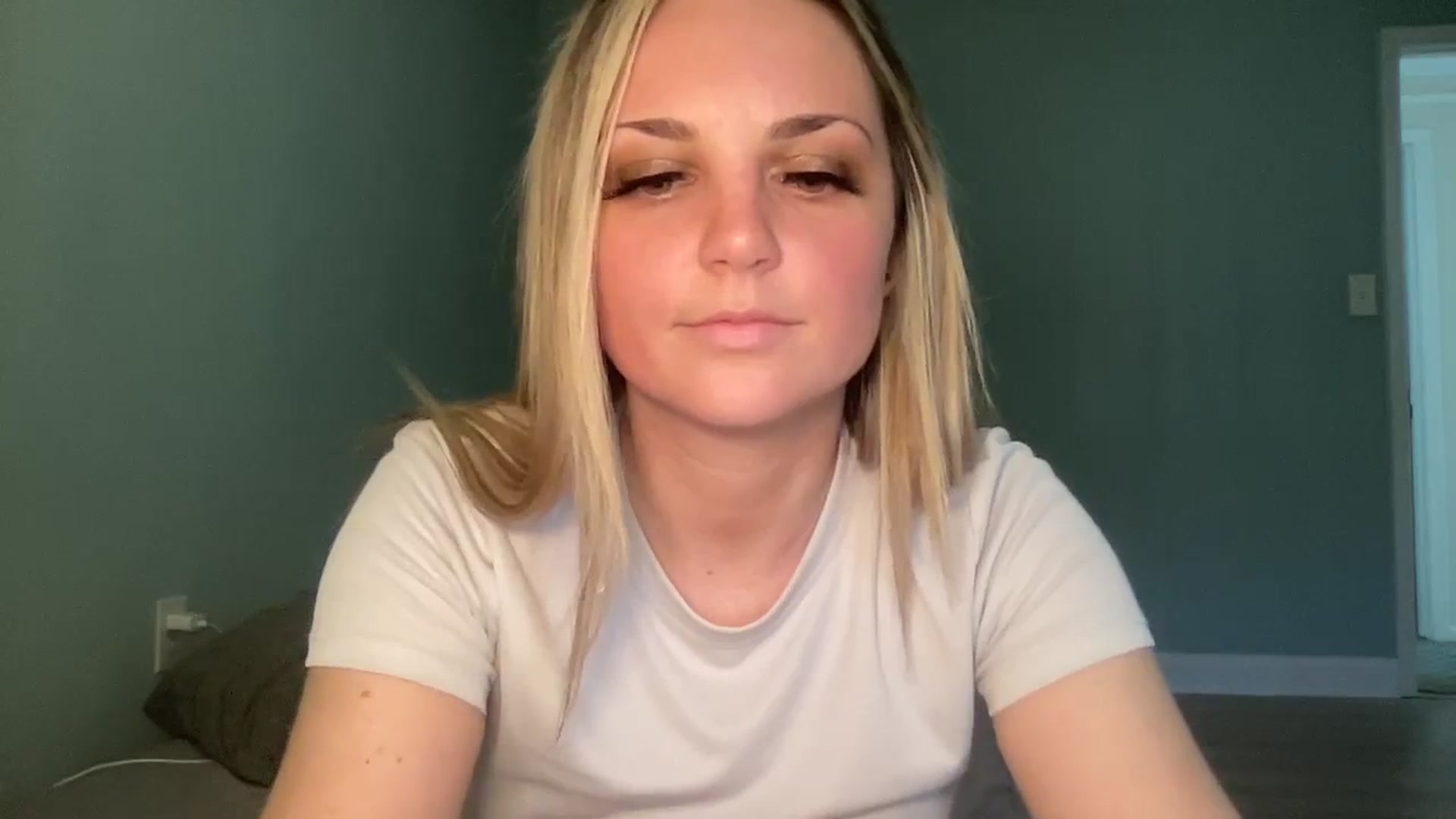 Gallery image thumbnail from Hayleebaby's myfreecams stream on, 03/25/2024, 18:35 image 20 of 20