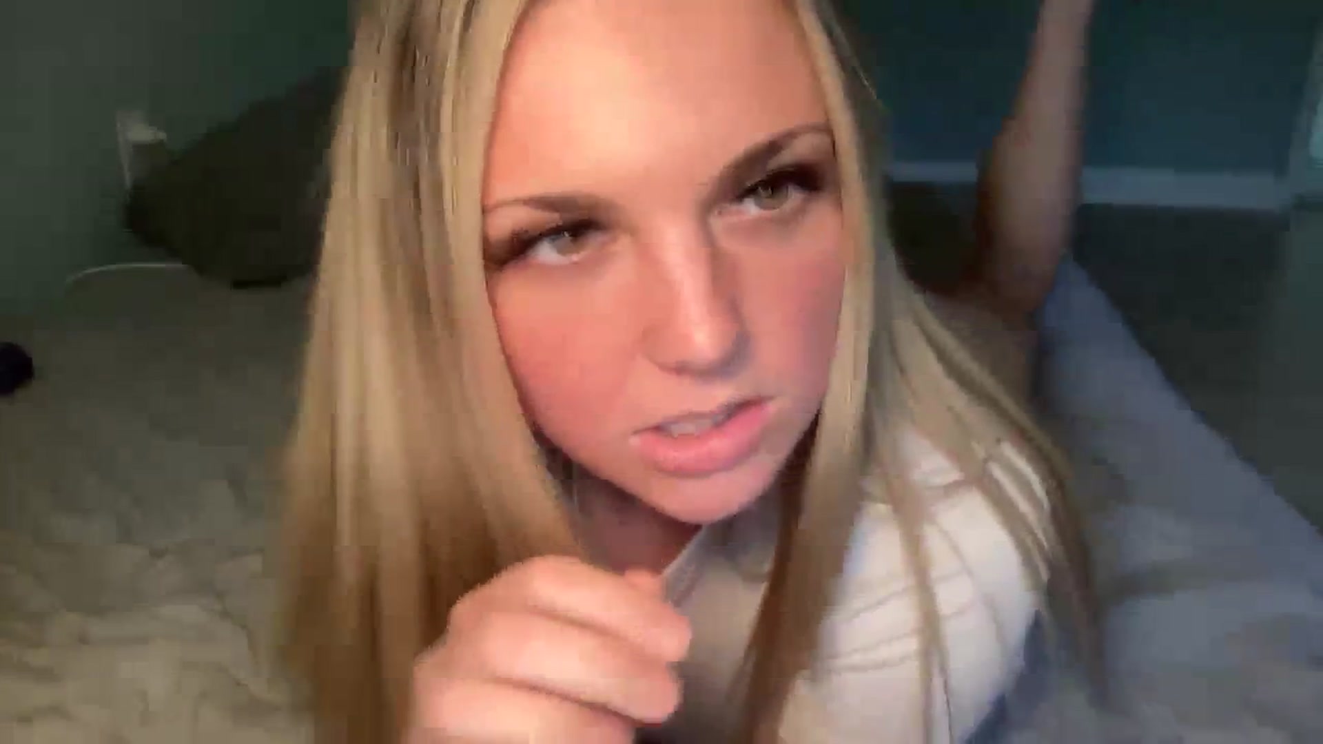 Gallery image thumbnail from Hayleebaby's myfreecams stream on, 03/25/2024, 18:35 image 13 of 20