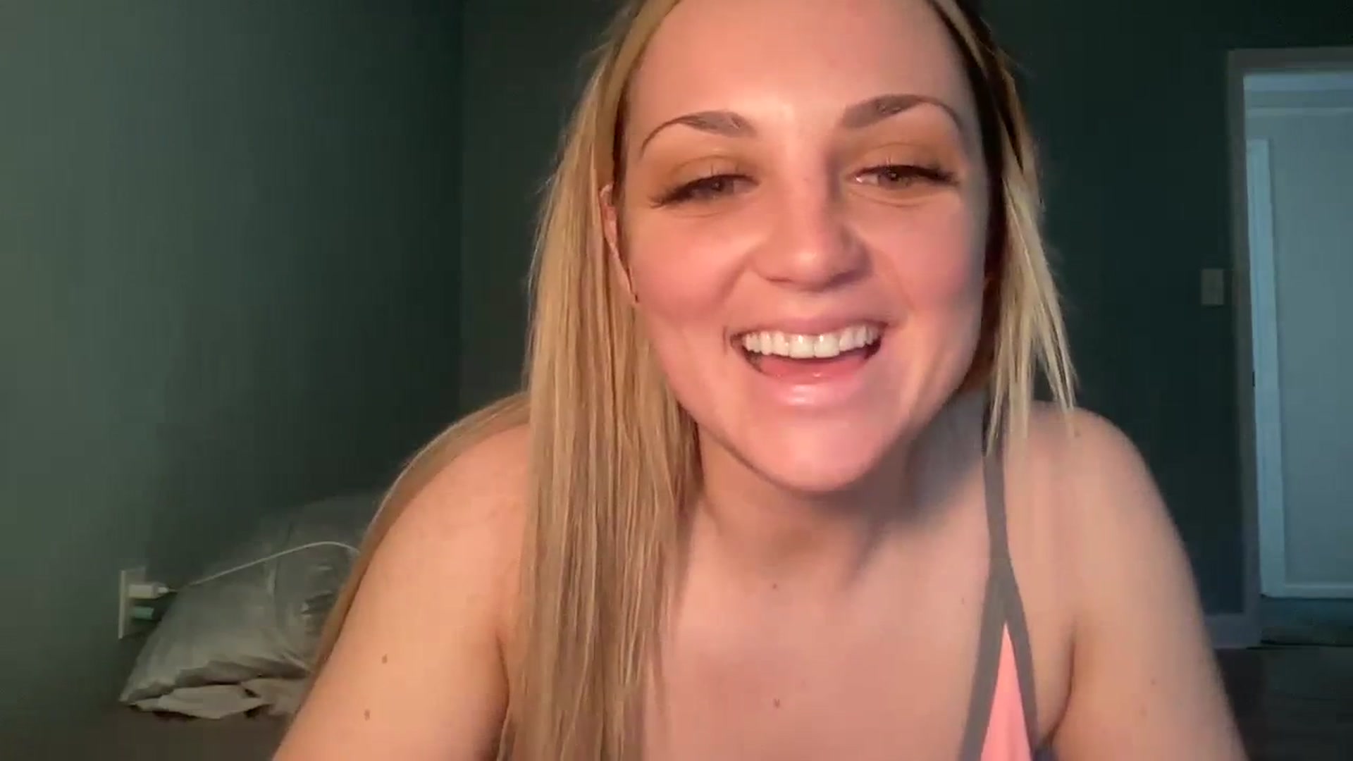 Gallery image thumbnail from Hayleebaby's myfreecams stream on, 03/29/2024, 15:50 image 16 of 20