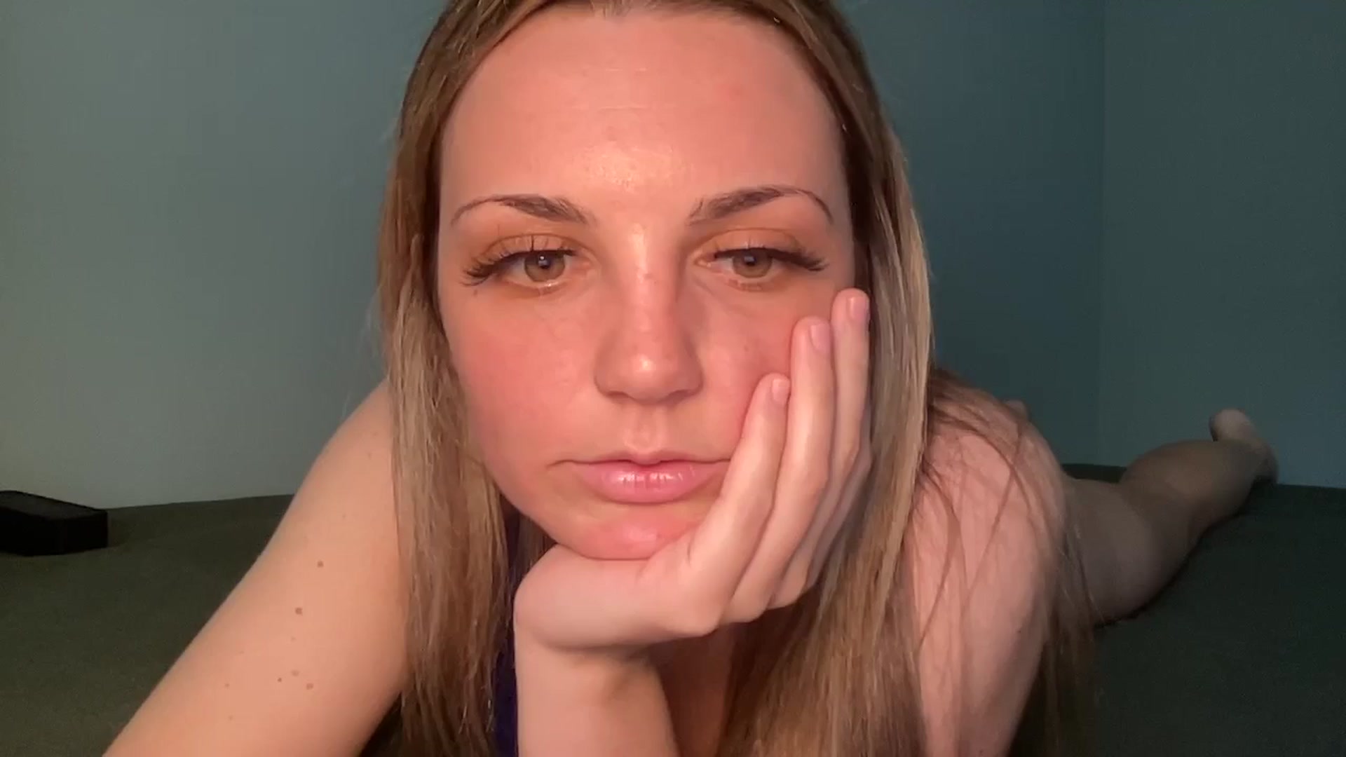 Gallery image thumbnail from Hayleebaby's myfreecams stream on, 05/08/2024, 18:14 image 2 of 20