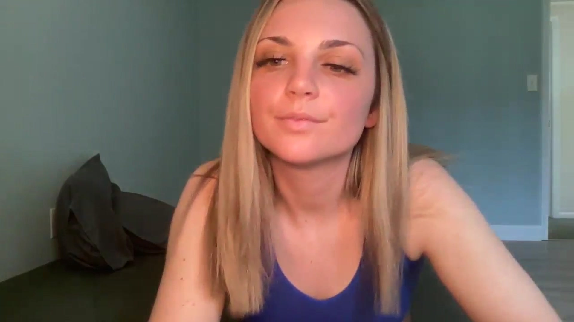 Gallery image thumbnail from Hayleebaby's myfreecams stream on, 05/08/2024, 19:24 image 9 of 20