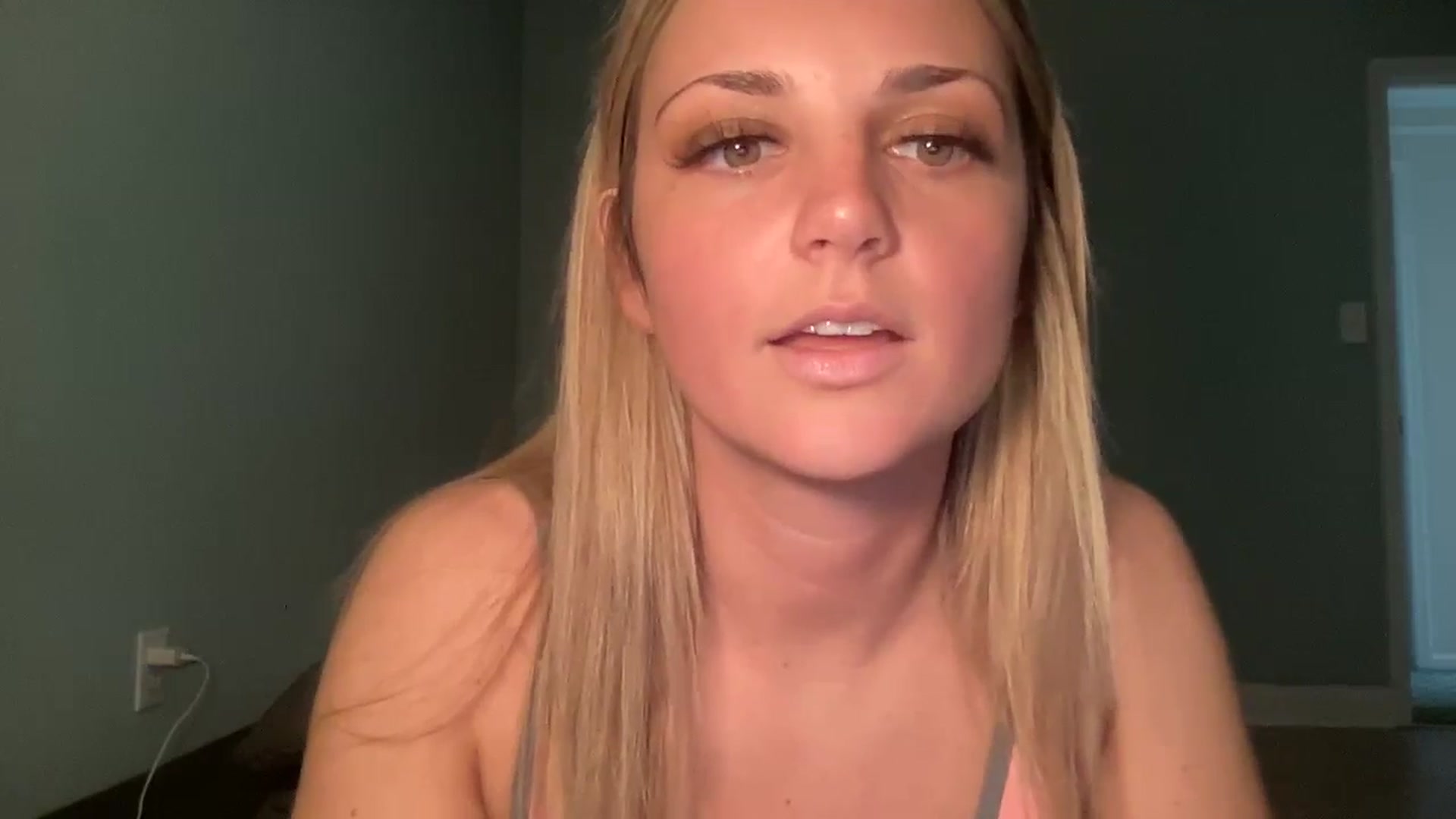 Gallery image thumbnail from Hayleebaby's myfreecams stream on, 06/05/2024, 17:53 image 19 of 20