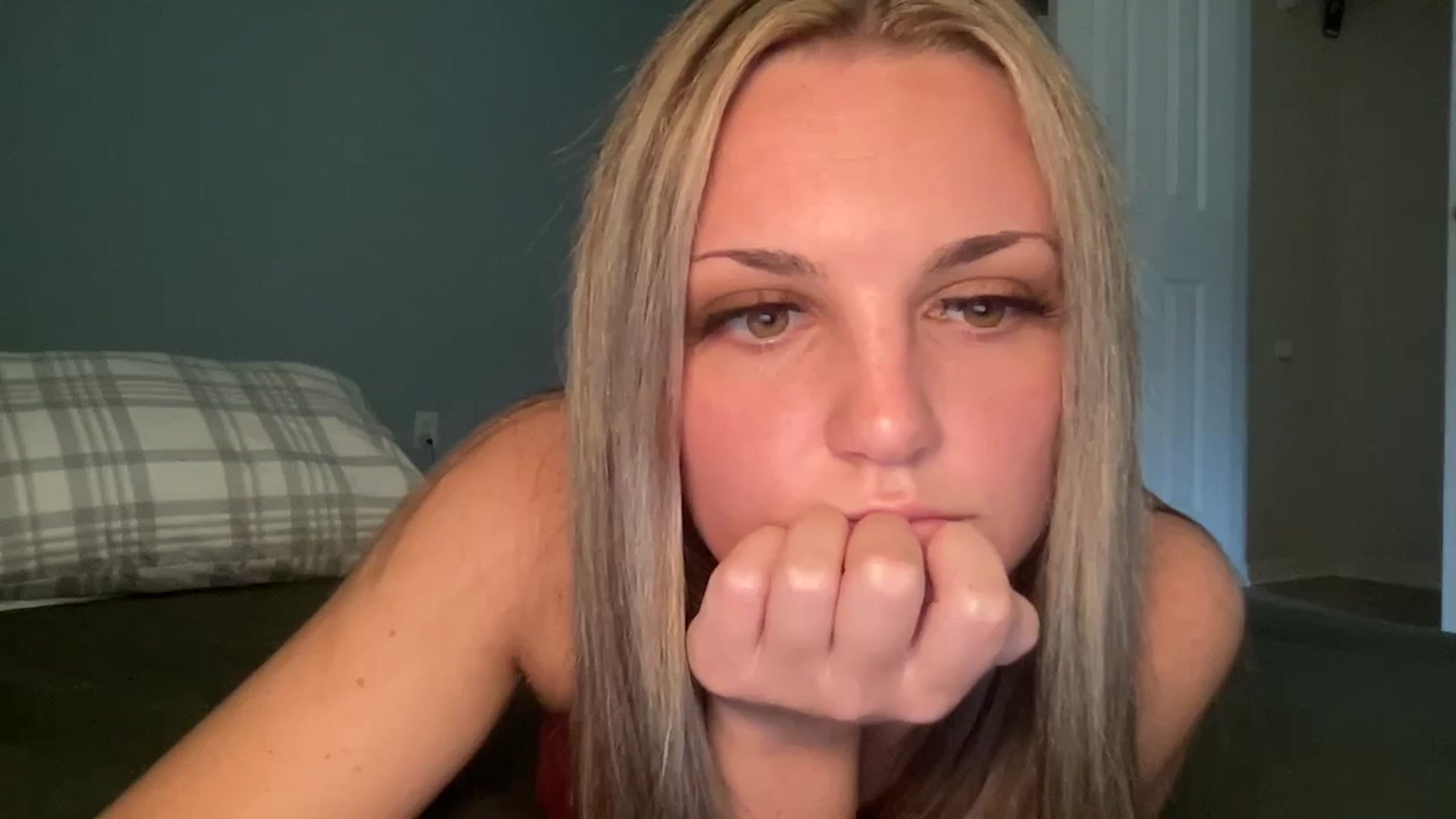 Gallery image thumbnail from Hayleebaby's myfreecams stream on, 08/06/2024, 16:30 image 17 of 20