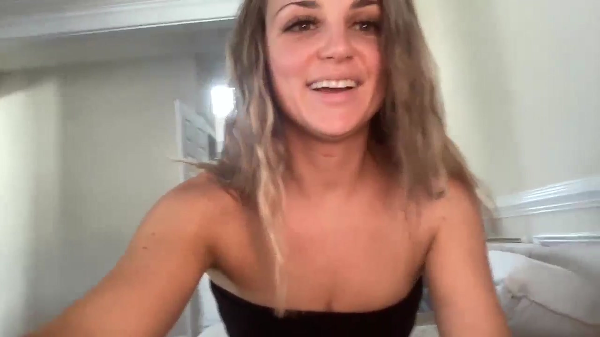 Gallery image thumbnail from Hayleebaby's myfreecams stream on, 08/14/2024, 21:17 image 11 of 20