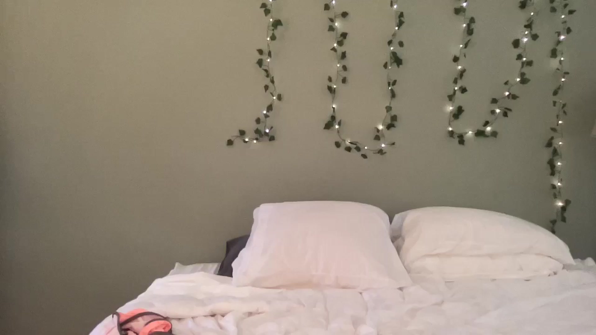 Gallery image thumbnail from Hayleebaby's myfreecams stream on, 08/20/2024, 17:16 image 7 of 20