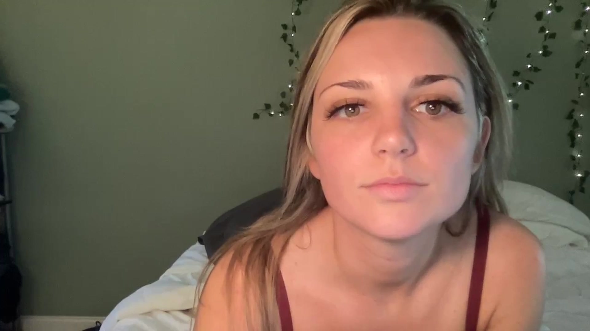 Gallery image thumbnail from Hayleebaby's myfreecams stream on, 08/20/2024, 19:59 image 16 of 20