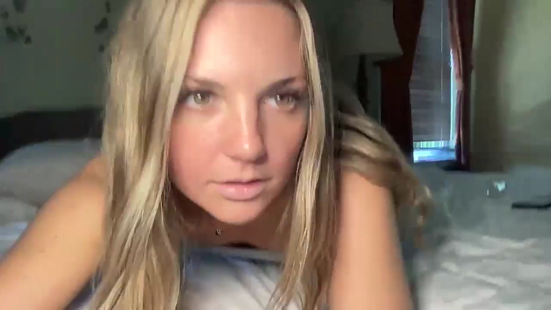 Gallery image thumbnail from Hayleebaby's myfreecams stream on, 09/09/2024, 18:25 image 1 of 20