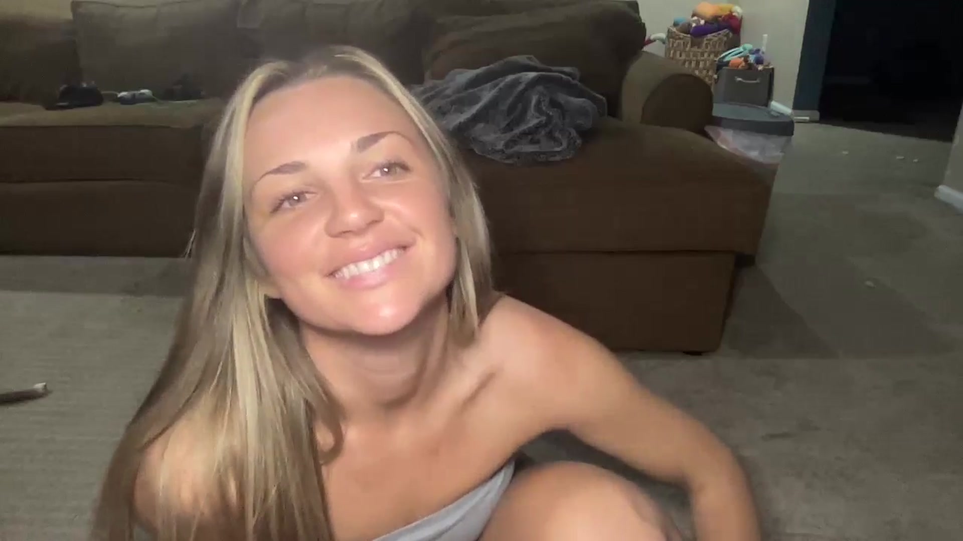 Gallery image thumbnail from Hayleebaby's myfreecams stream on, 09/16/2024, 06:10 image 7 of 20