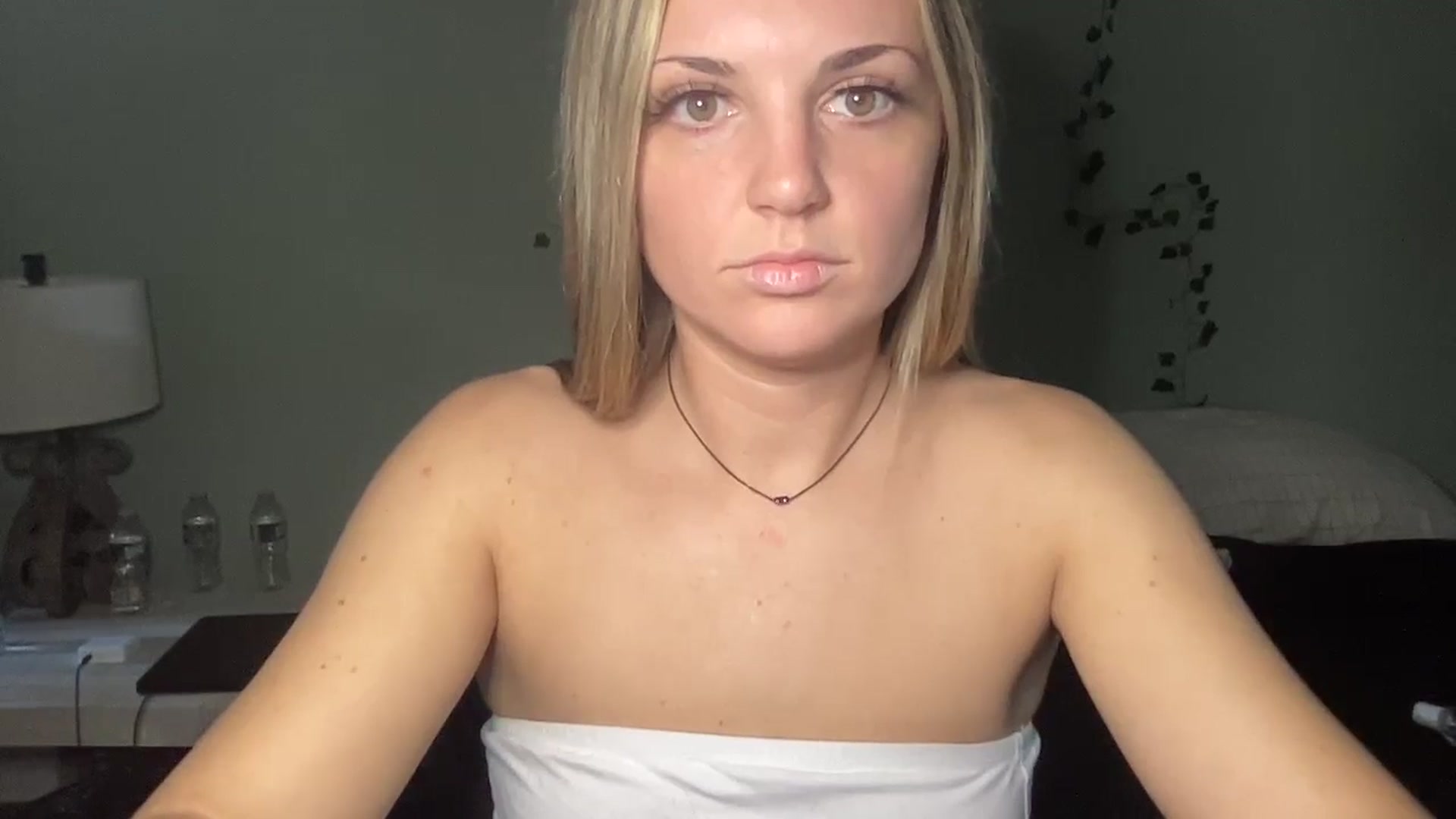 Gallery image thumbnail from Hayleebaby's myfreecams stream on, 10/03/2024, 17:23 image 16 of 20