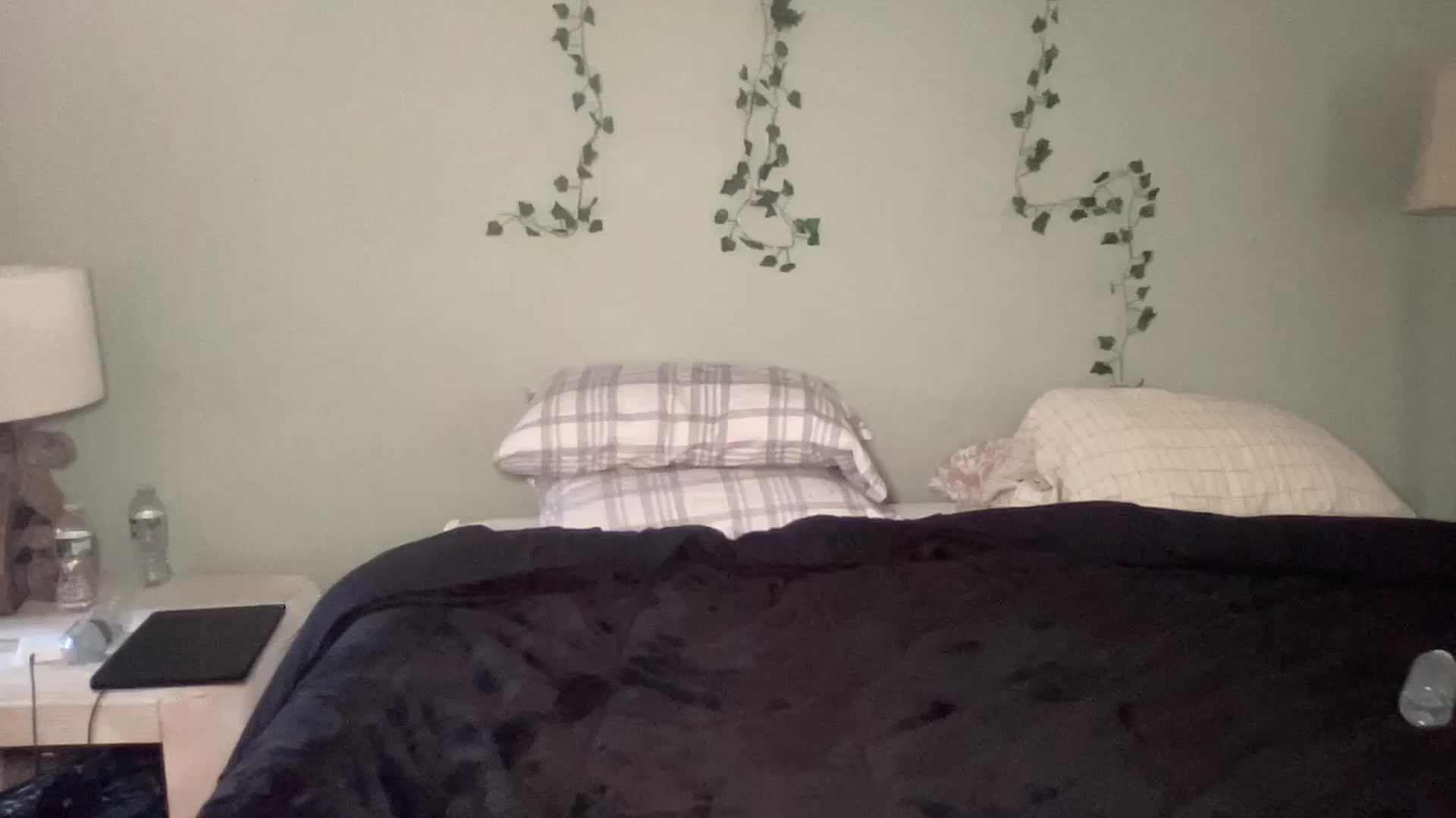 Gallery image thumbnail from Hayleebaby's myfreecams stream on, 10/03/2024, 19:41 image 18 of 20