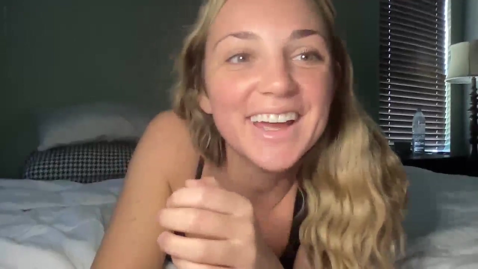 Gallery image thumbnail from Hayleebaby's myfreecams stream on, 11/08/2024, 17:42 image 7 of 20