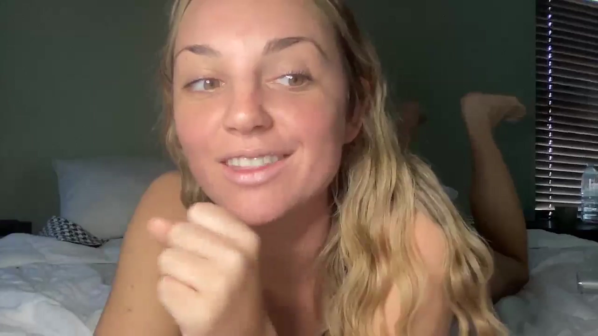 Gallery image thumbnail from Hayleebaby's myfreecams stream on, 11/08/2024, 19:20 image 4 of 20