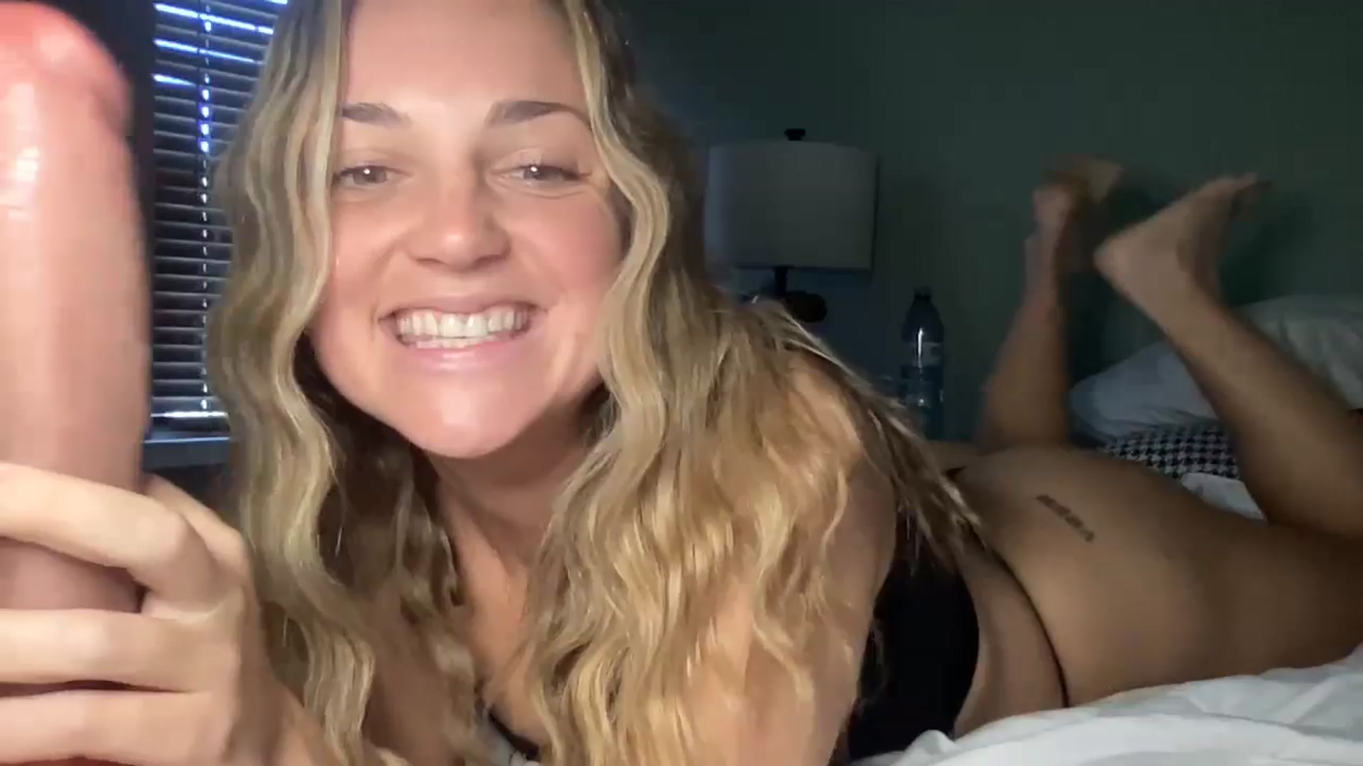 Gallery image thumbnail from Hayleebaby's myfreecams stream on, 11/08/2024, 19:58 image 14 of 20