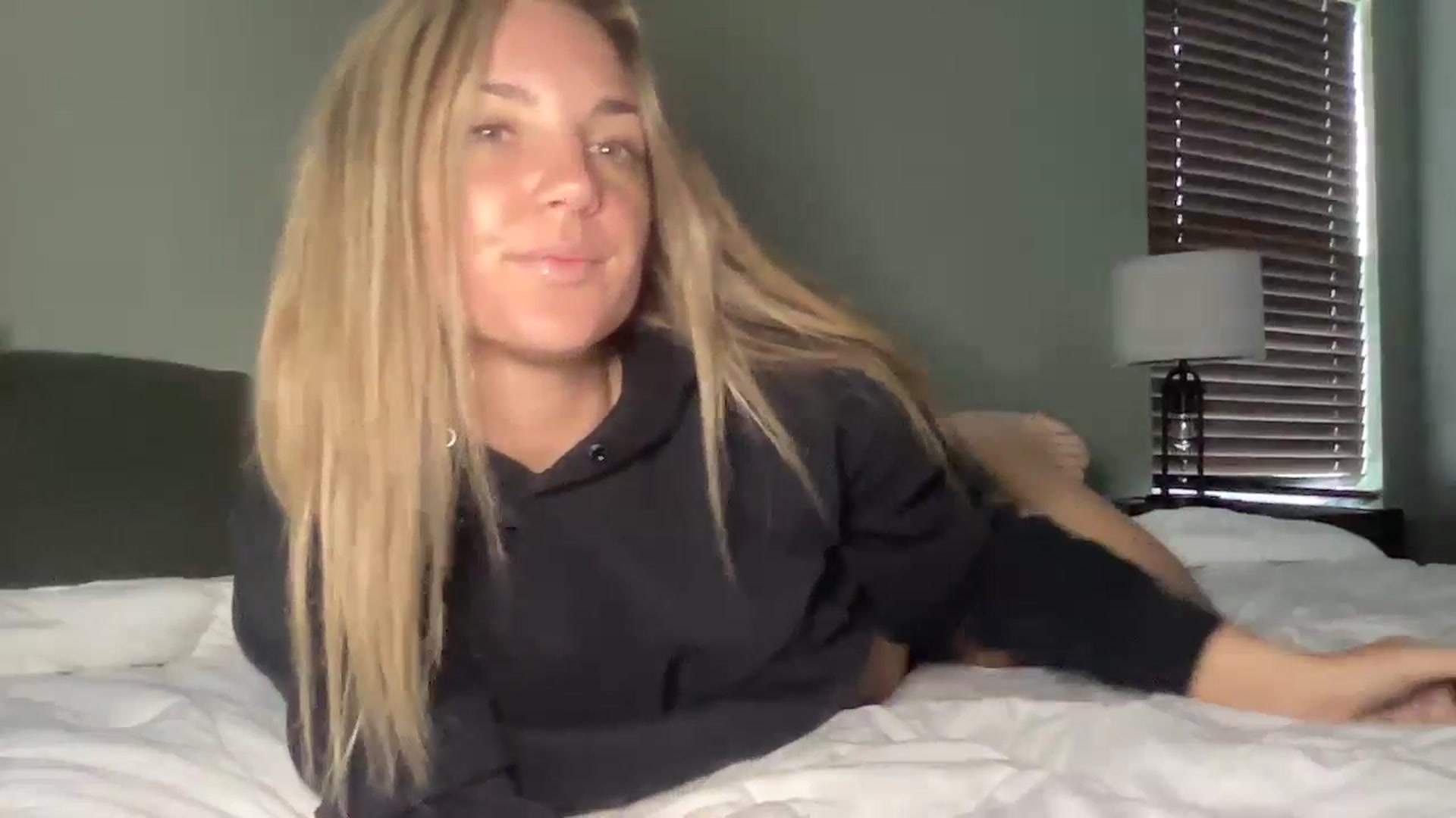 Gallery image thumbnail from Hayleebaby's myfreecams stream on, 11/14/2024, 19:16 image 2 of 20