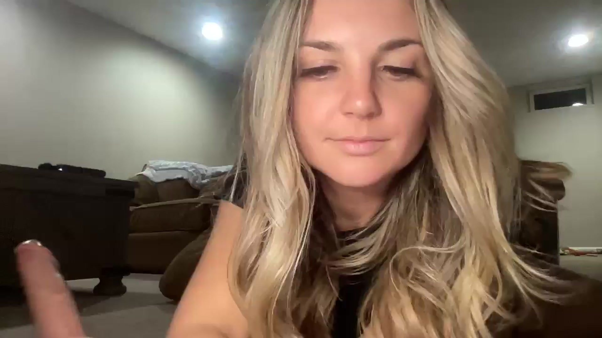 Gallery image thumbnail from Hayleebaby's myfreecams stream on, 02/23/2025, 06:19 image 6 of 20