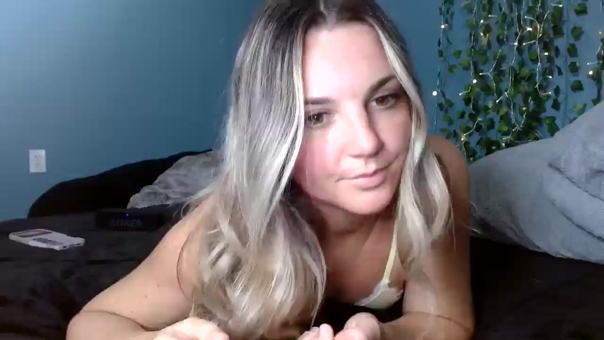 Gallery image thumbnail from Hayleebaby's myfreecams stream on, 10/24/2025, 17:05 image 14 of 20