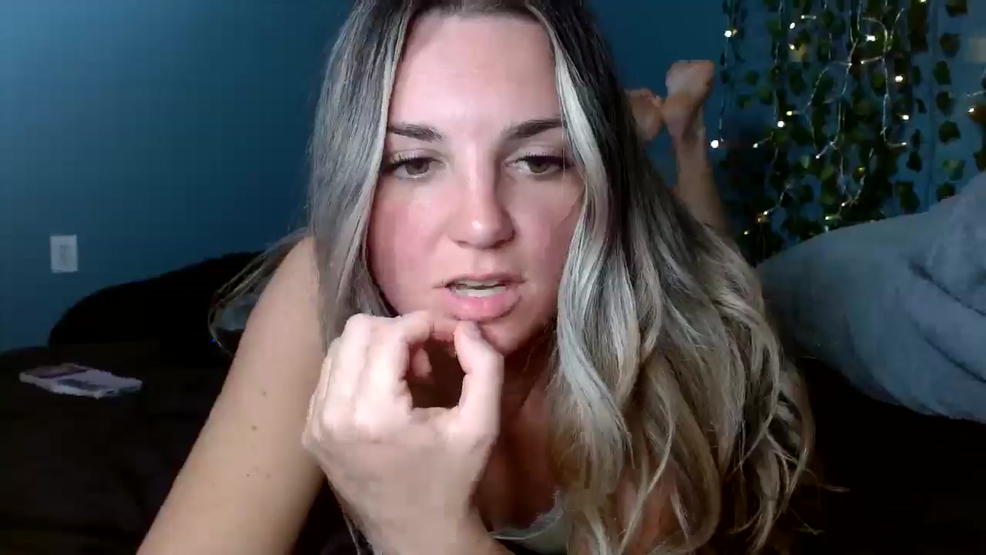 Gallery image thumbnail from Hayleebaby's myfreecams stream on, 10/24/2025, 17:05 image 16 of 20