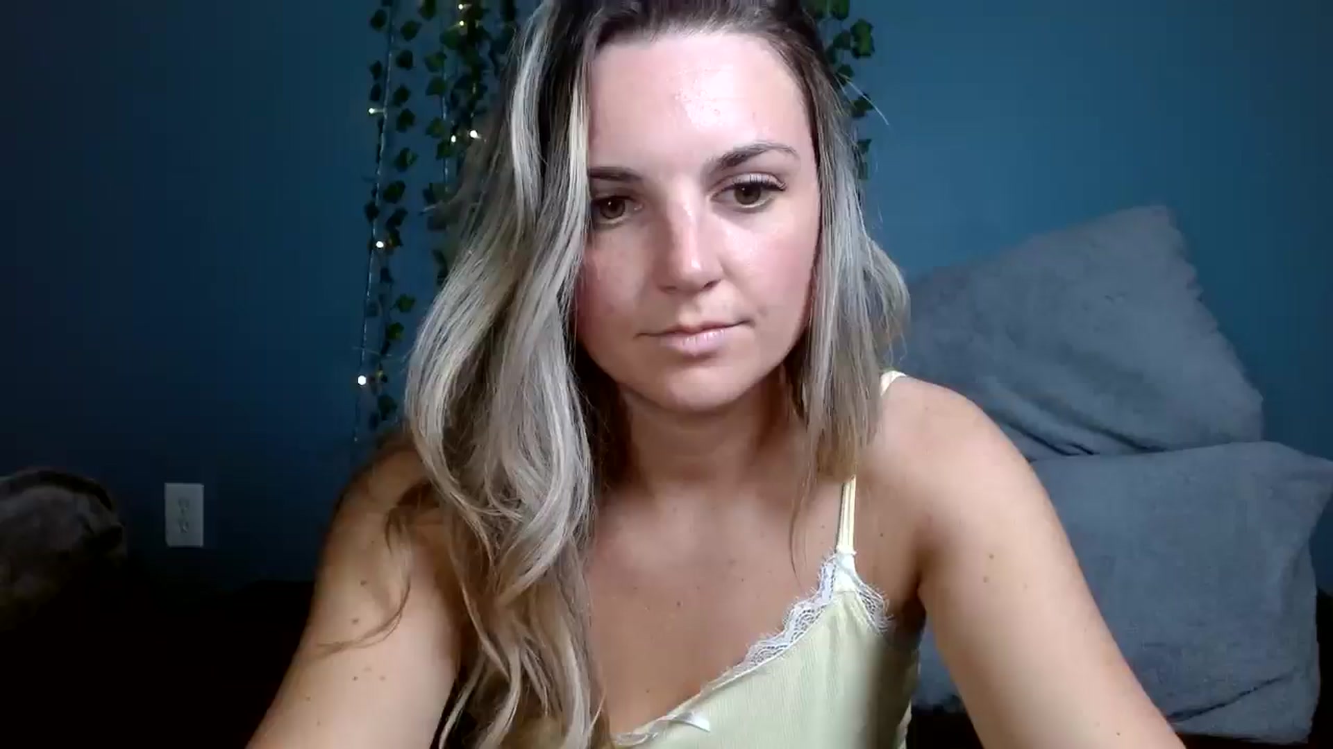 Gallery image thumbnail from Hayleebaby's myfreecams stream on, 10/24/2025, 17:54 image 17 of 20