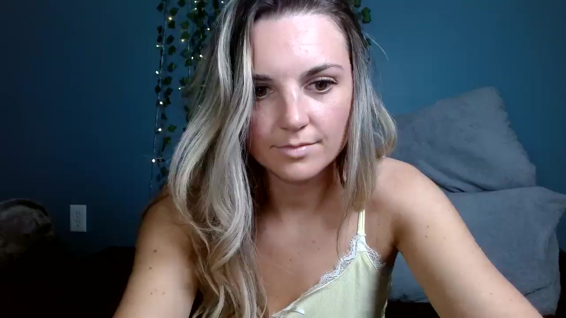 Gallery image thumbnail from Hayleebaby's myfreecams stream on, 10/24/2025, 17:54 image 19 of 20