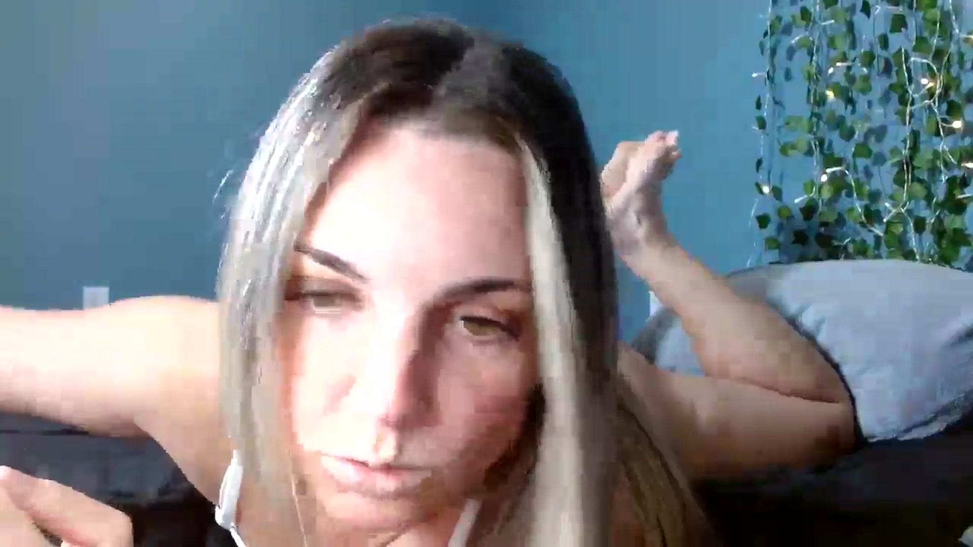Gallery image thumbnail from Hayleebaby's myfreecams stream on, 11/03/2025, 17:45 image 3 of 20