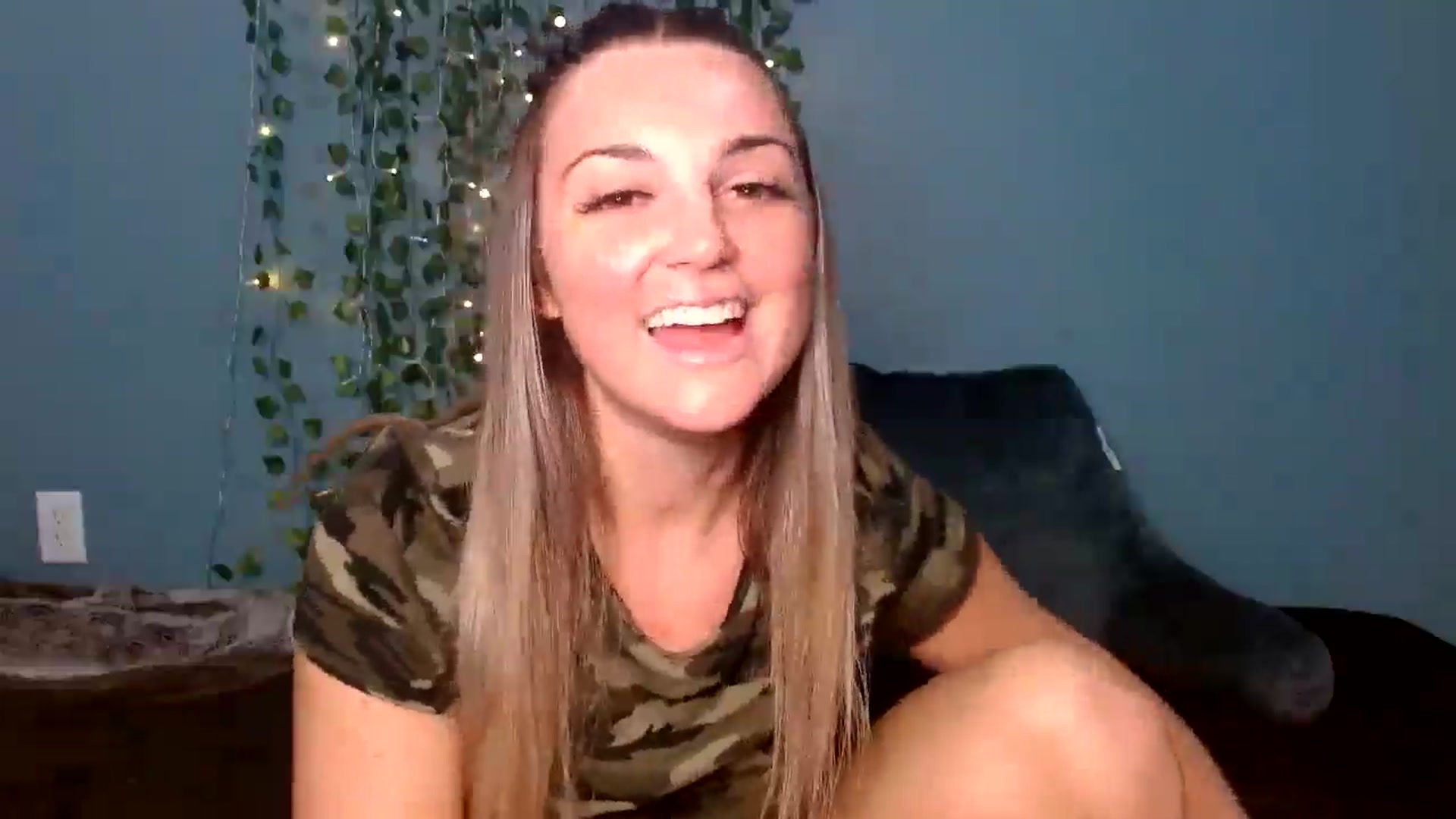 Gallery image thumbnail from Hayleebaby's myfreecams stream on, 11/04/2025, 18:18 image 2 of 20