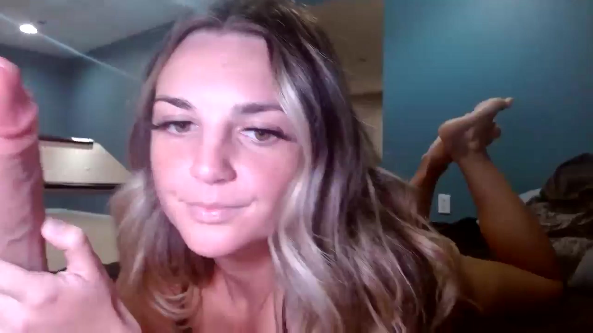 Gallery image thumbnail from Hayleebaby's myfreecams stream on, 11/10/2025, 19:15 image 6 of 20