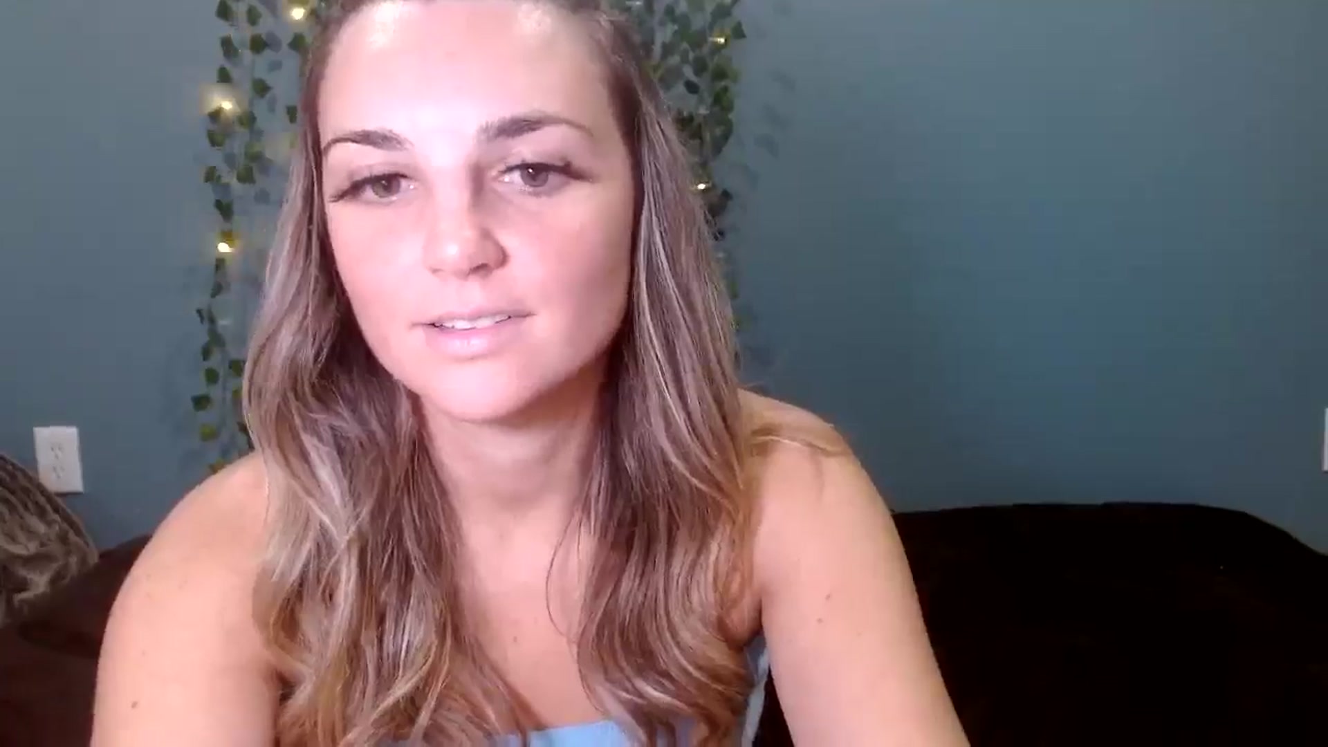 Gallery image thumbnail from Hayleebaby's myfreecams stream on, 11/11/2025, 18:22 image 19 of 20