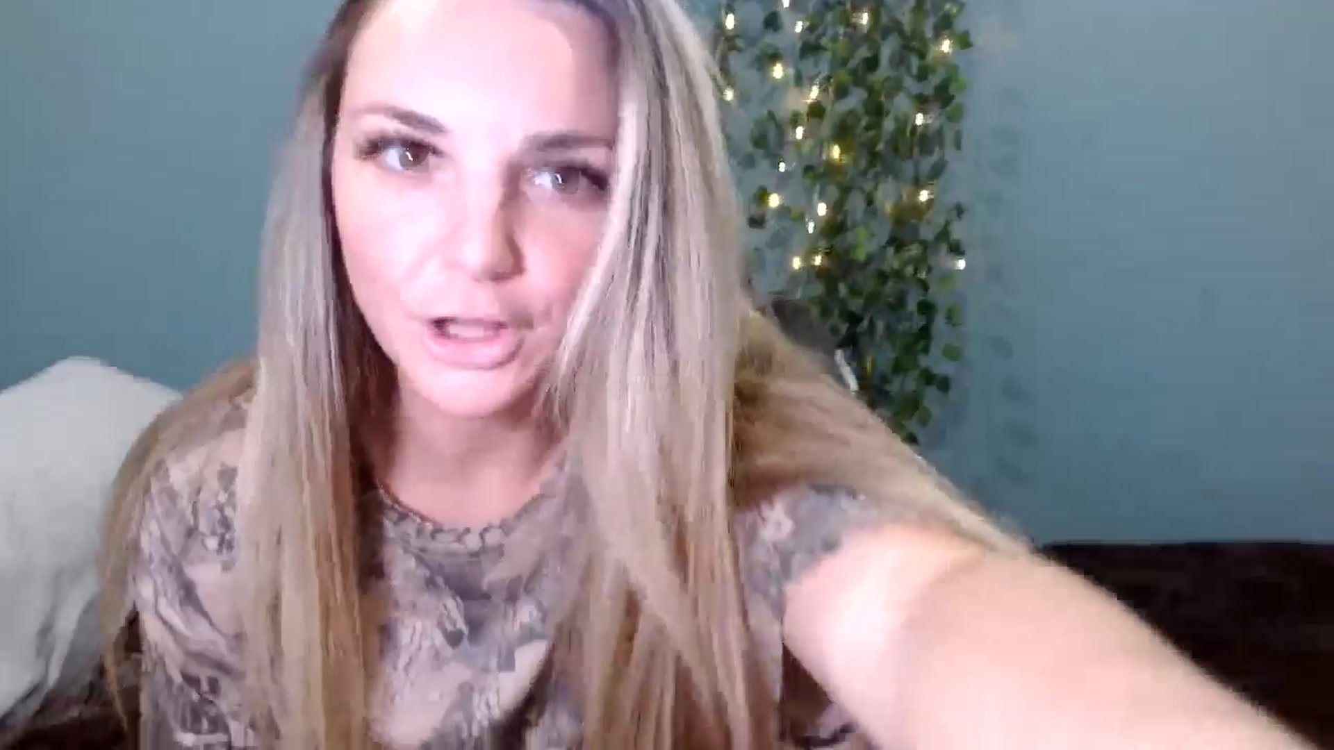 Gallery image thumbnail from Hayleebaby's myfreecams stream on, 11/12/2025, 19:29 image 2 of 20