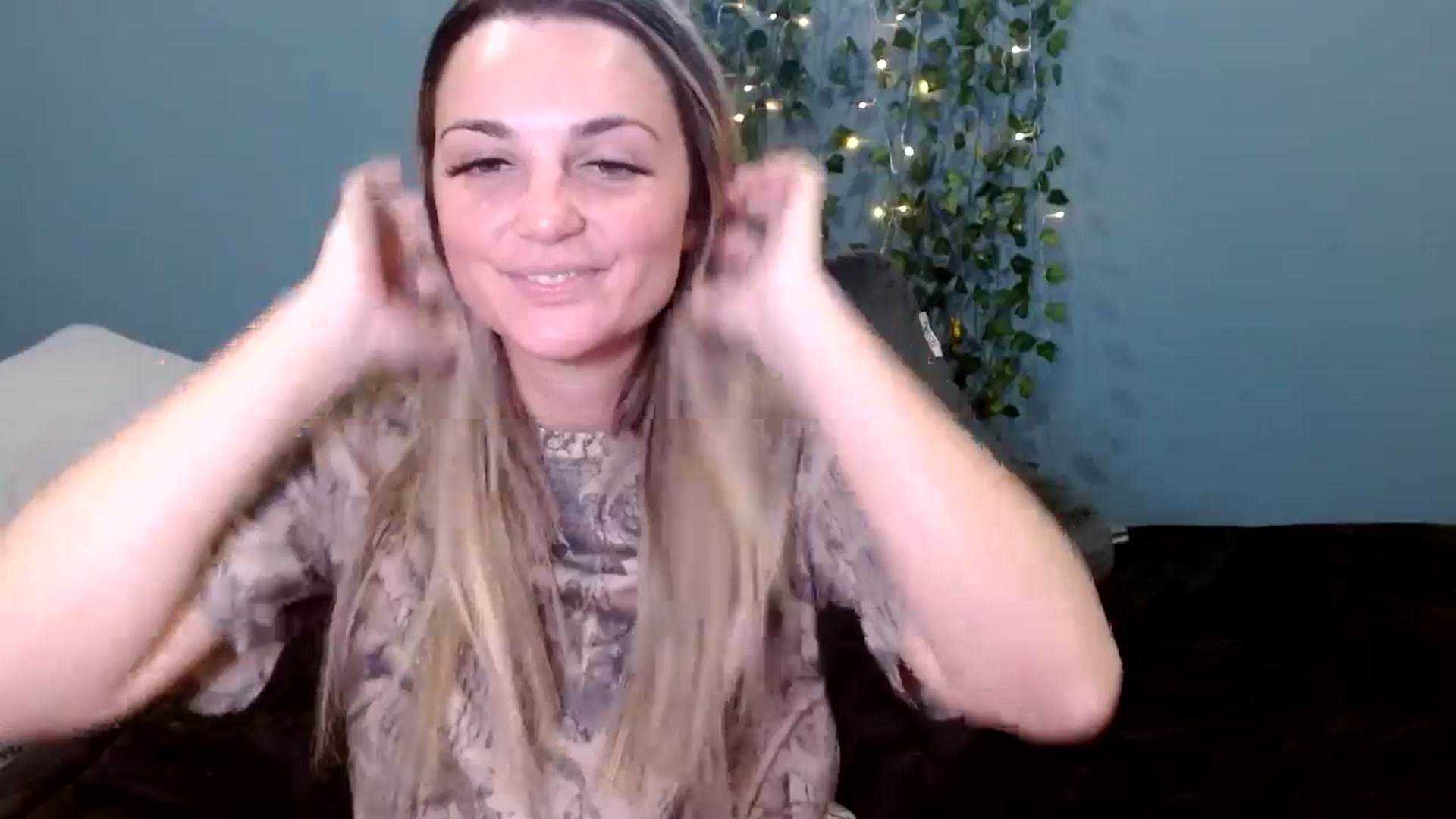 Gallery image thumbnail from Hayleebaby's myfreecams stream on, 11/12/2025, 19:29 image 10 of 20