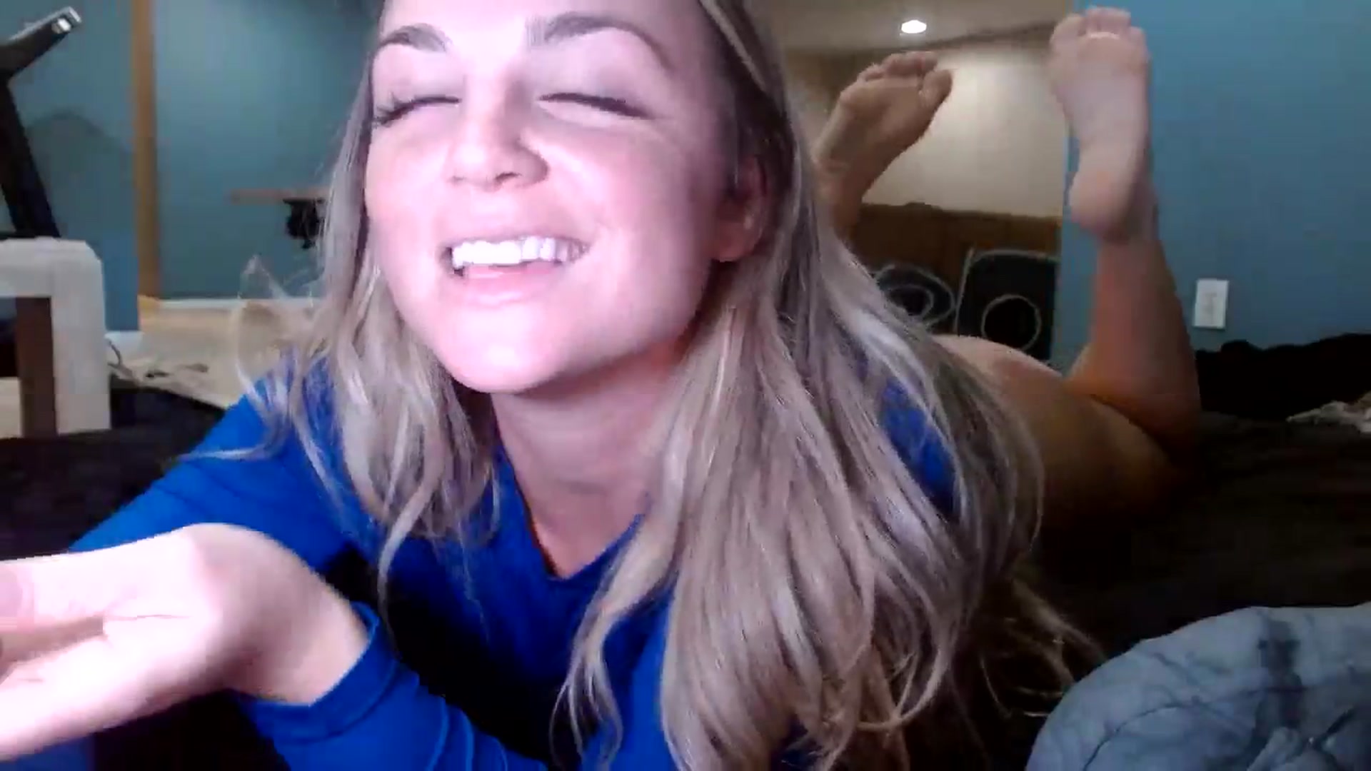 Gallery image thumbnail from Hayleebaby's myfreecams stream on, 11/14/2025, 18:28 image 6 of 20