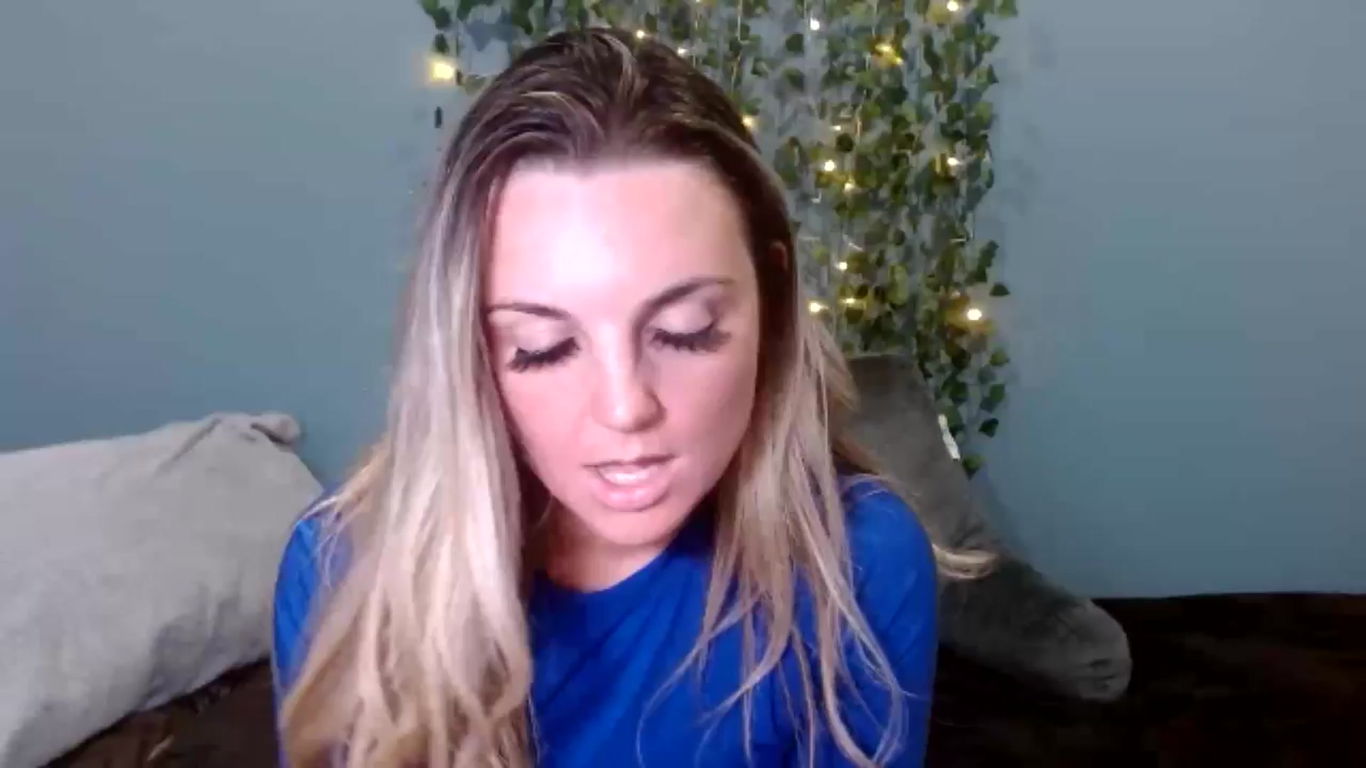 Gallery image thumbnail from Hayleebaby's myfreecams stream on, 11/14/2025, 21:16 image 6 of 20