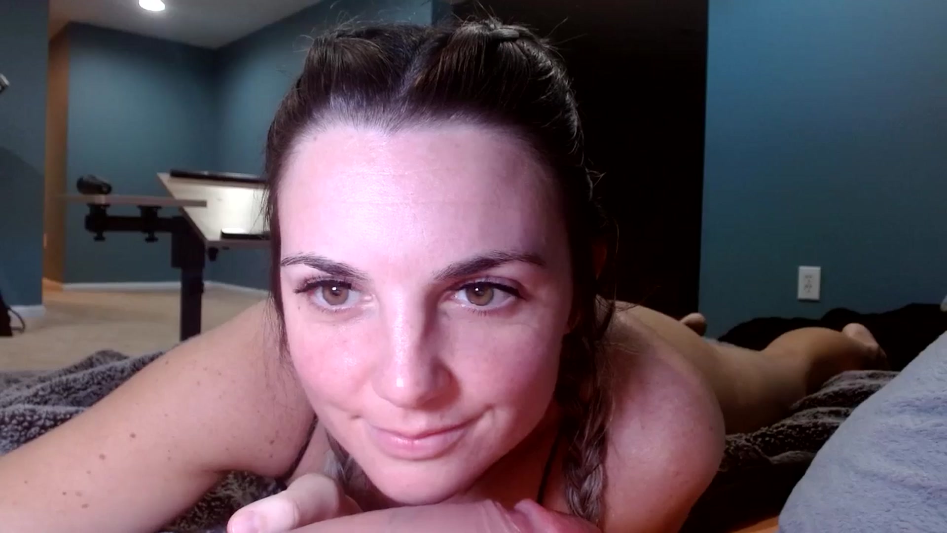 Gallery image thumbnail from Hayleebaby's myfreecams stream on, 12/18/2025, 19:38 image 8 of 20