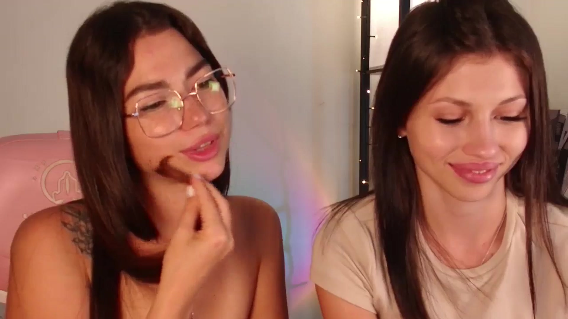 Gallery image thumbnail from Hayleeex's myfreecams stream on, 10/15/2024, 14:56 image 17 of 20