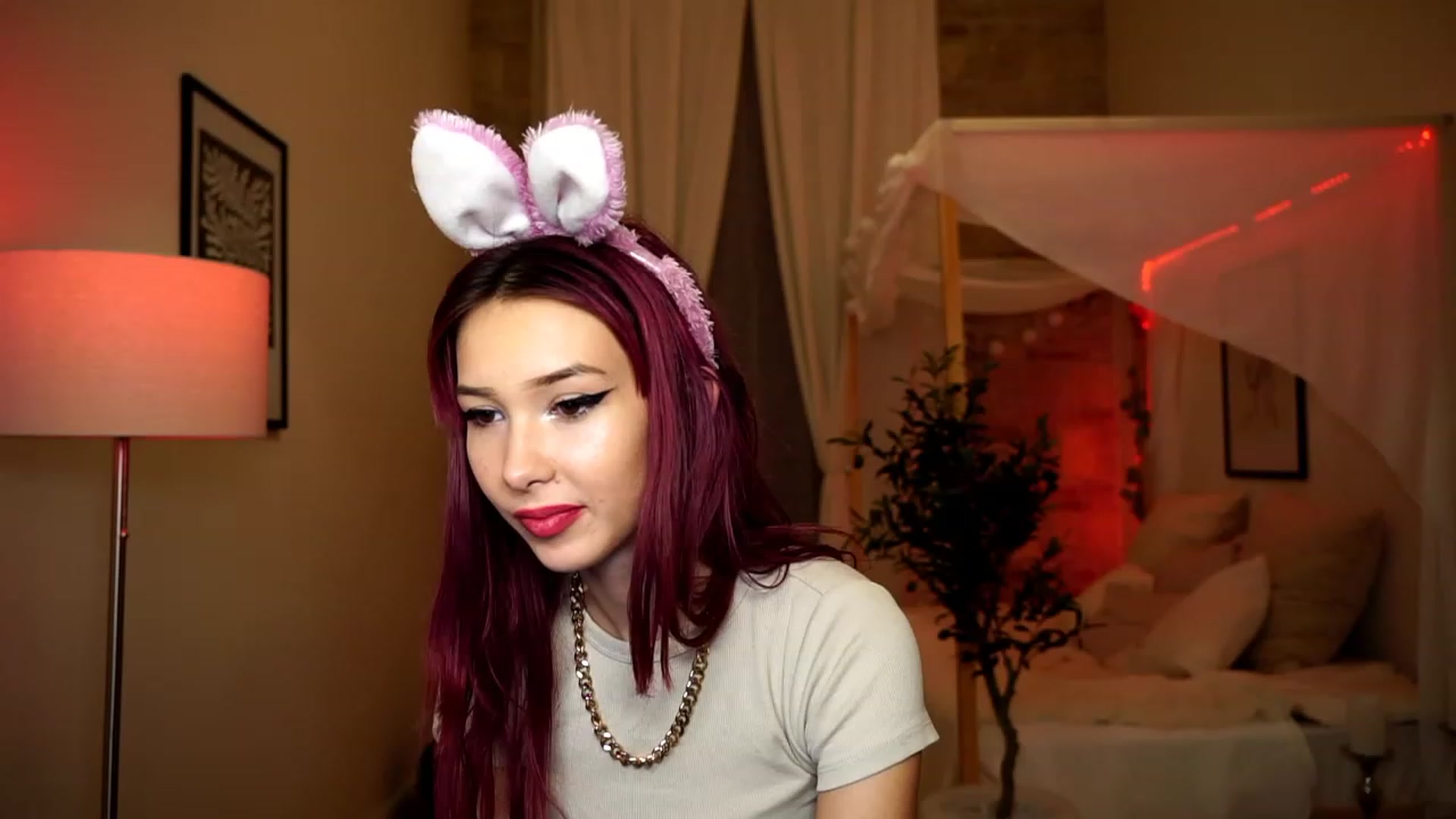 Gallery image thumbnail from Hayleexo's myfreecams stream on, 12/04/2022, 20:56 image 12 of 20