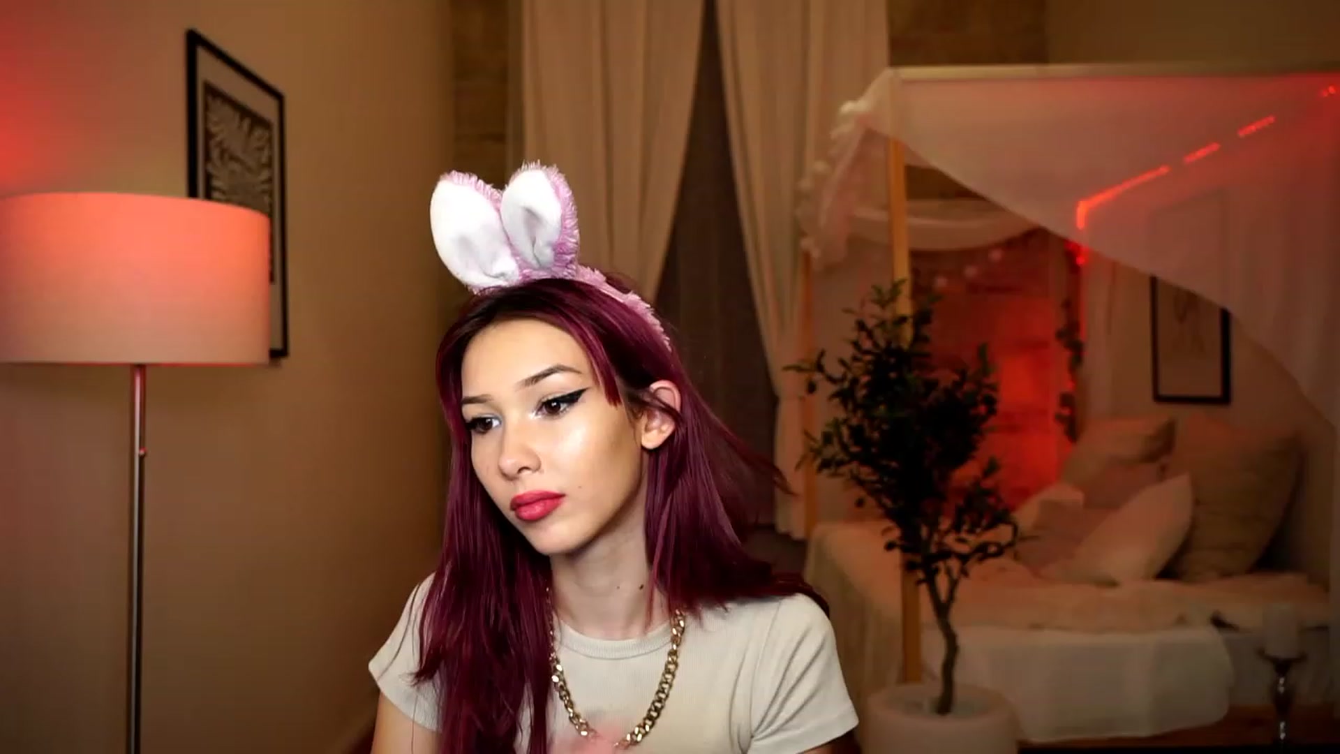 Gallery image thumbnail from Hayleexo's myfreecams stream on, 12/04/2022, 20:56 image 17 of 20