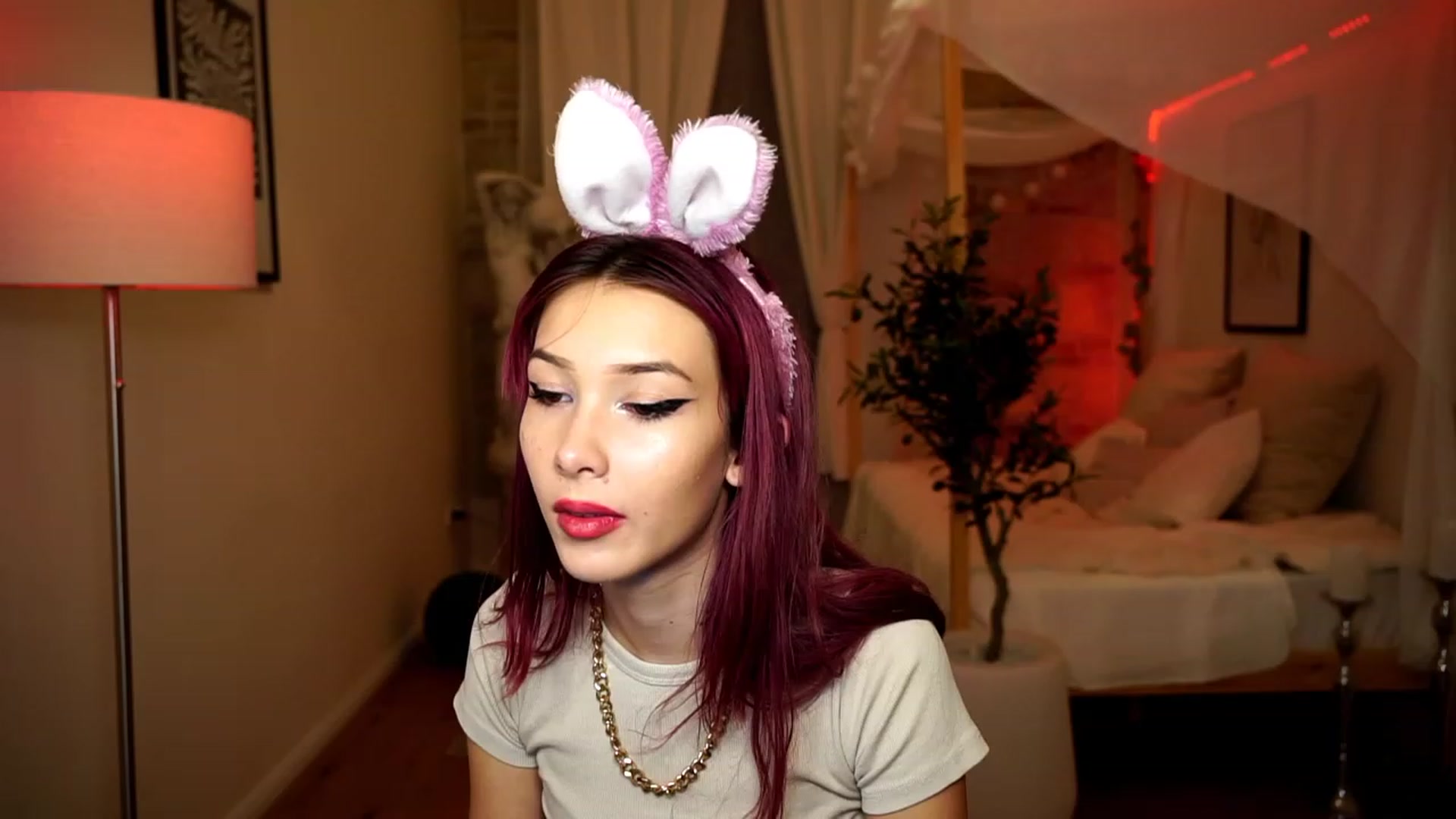 Gallery image thumbnail from Hayleexo's myfreecams stream on, 12/04/2022, 20:56 image 8 of 20