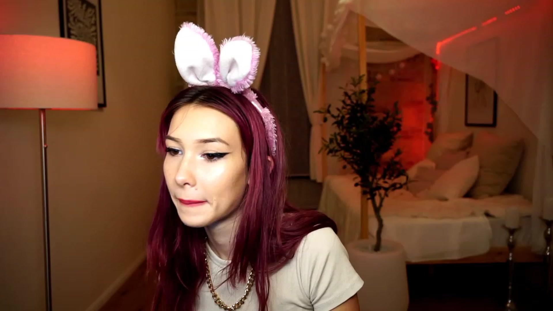 Gallery image thumbnail from Hayleexo's myfreecams stream on, 12/04/2022, 20:56 image 3 of 20