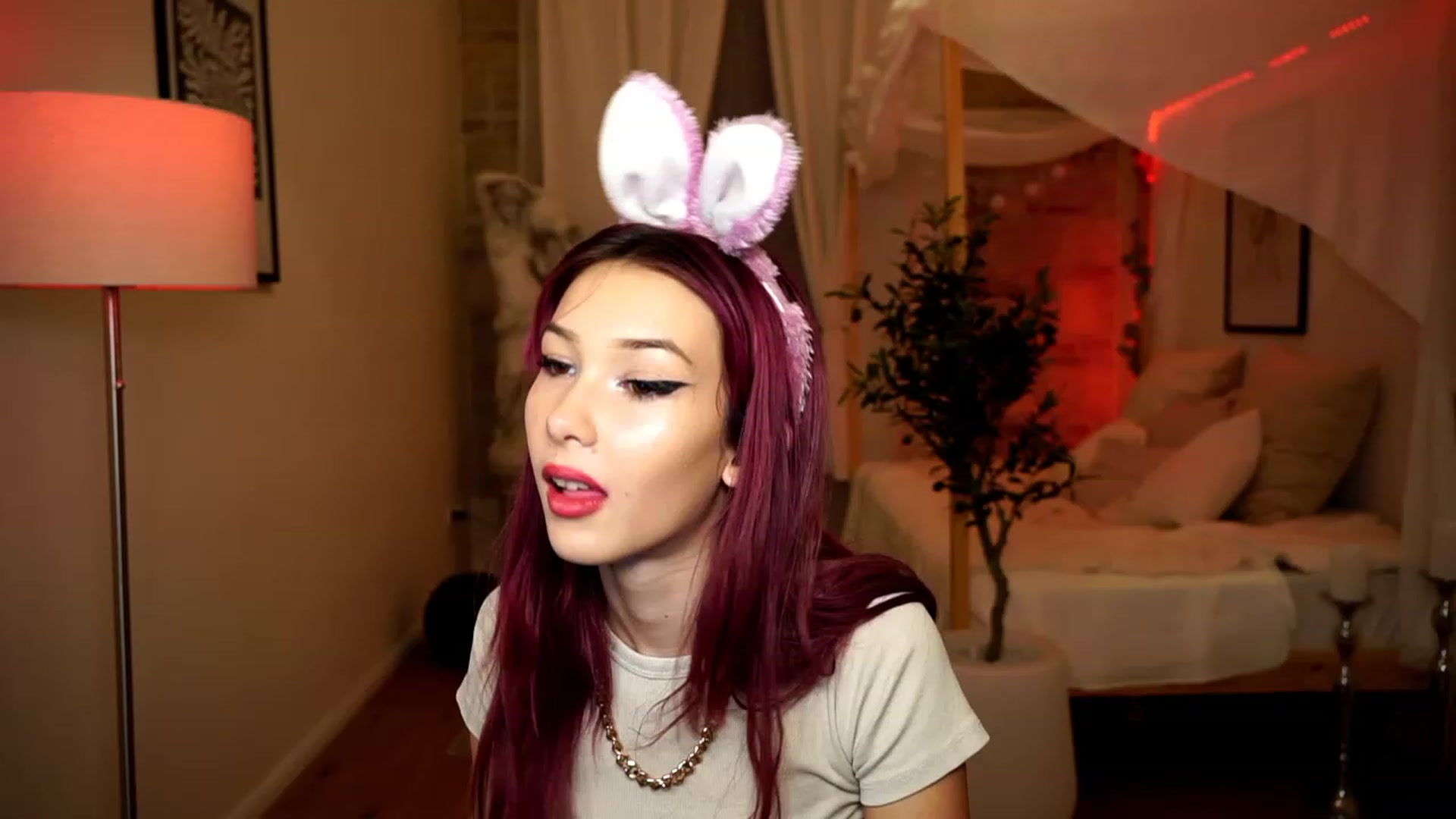 Gallery image thumbnail from Hayleexo's myfreecams stream on, 12/04/2022, 20:56 image 6 of 20