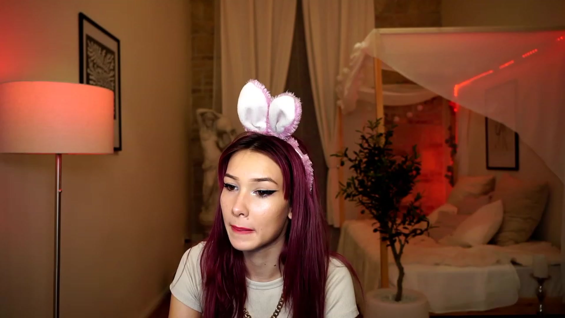 Gallery image thumbnail from Hayleexo's myfreecams stream on, 12/04/2022, 20:56 image 18 of 20